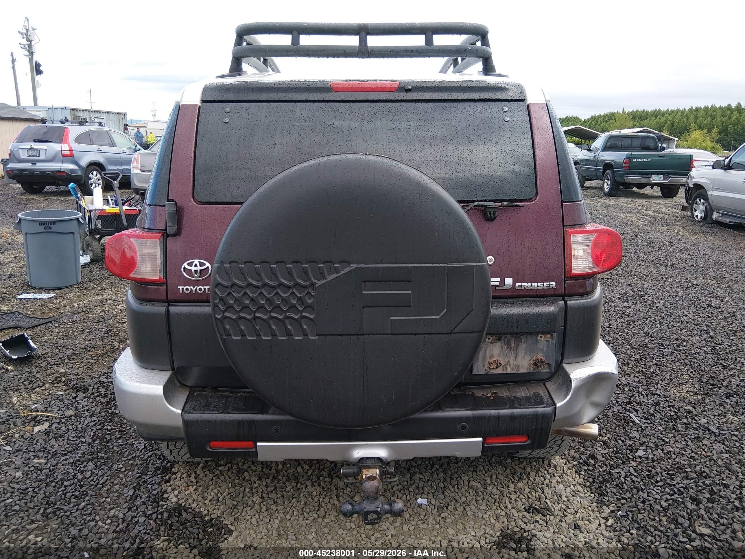 2007 Toyota Fj Cruiser   Purple vin: JTEBU11F770089836