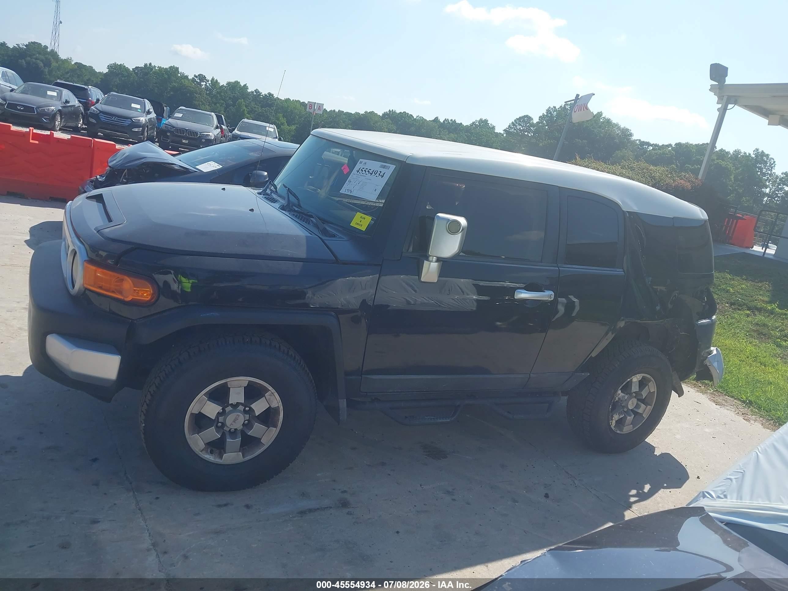 2007 Toyota Fj Cruiser   Black vin: JTEBU11F770091988