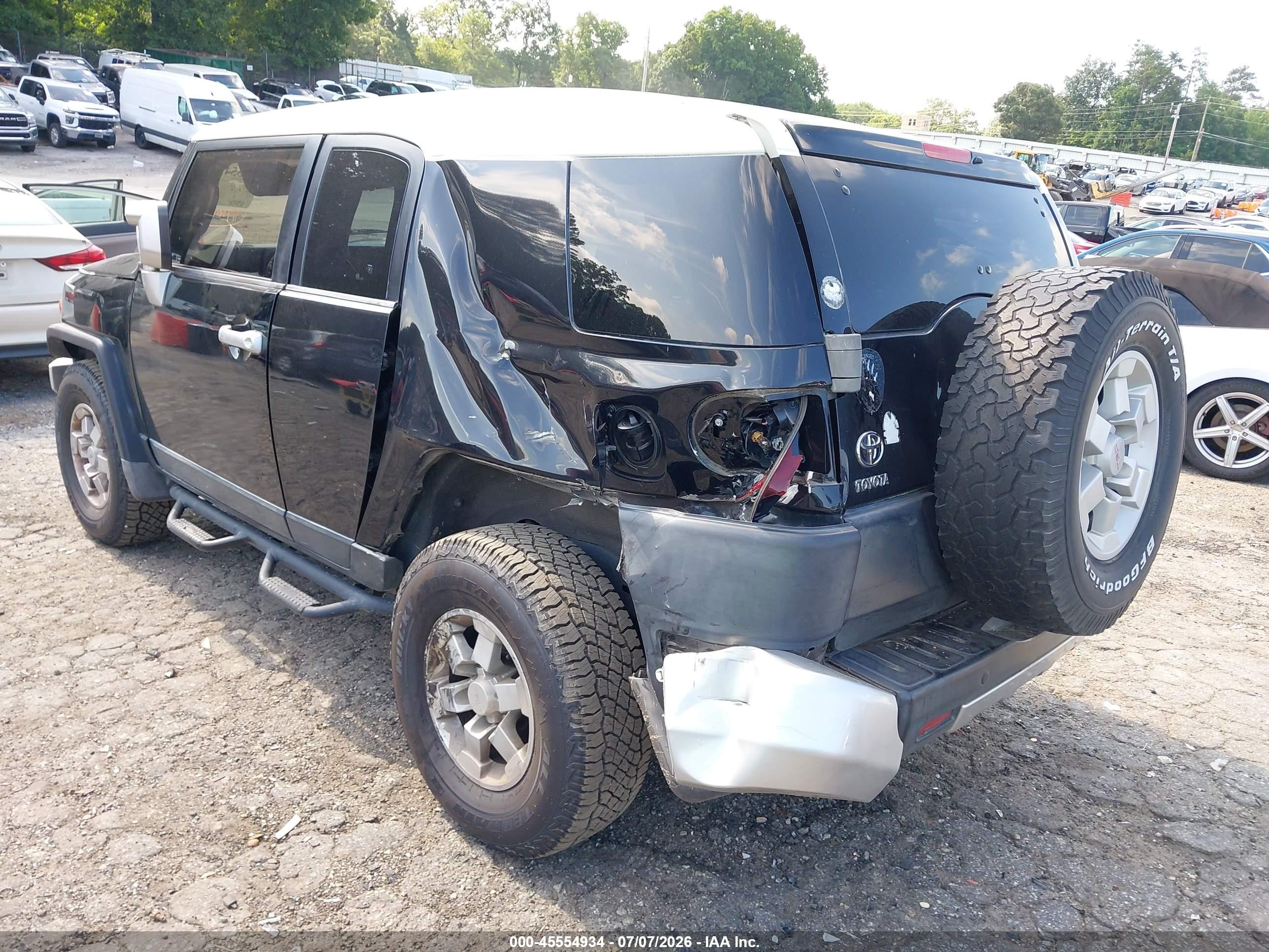 2007 Toyota Fj Cruiser   Black vin: JTEBU11F770091988