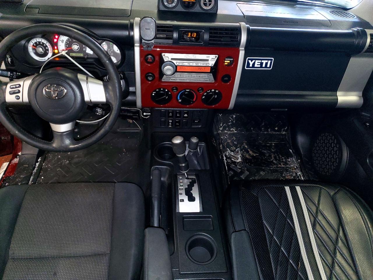 2008 Toyota Fj Cruiser Burgundy vin: JTEBU11F78K009165