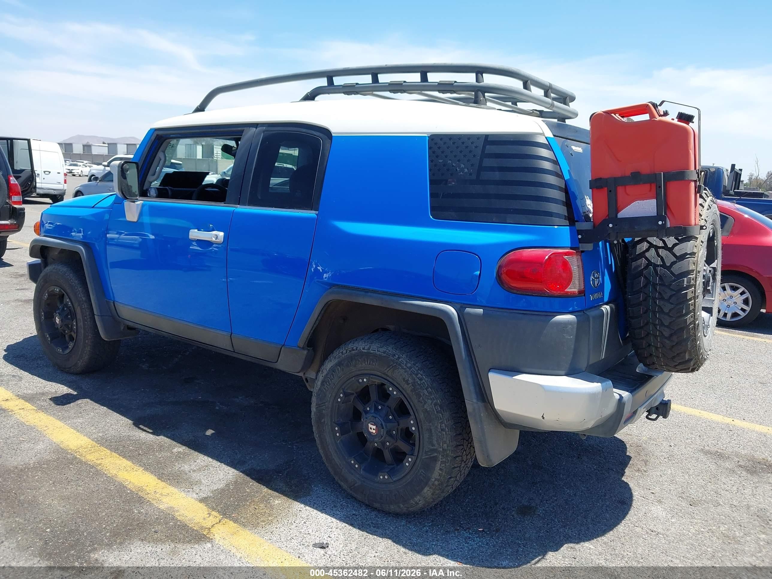 2008 Toyota Fj Cruiser   Blue vin: JTEBU11F78K011336