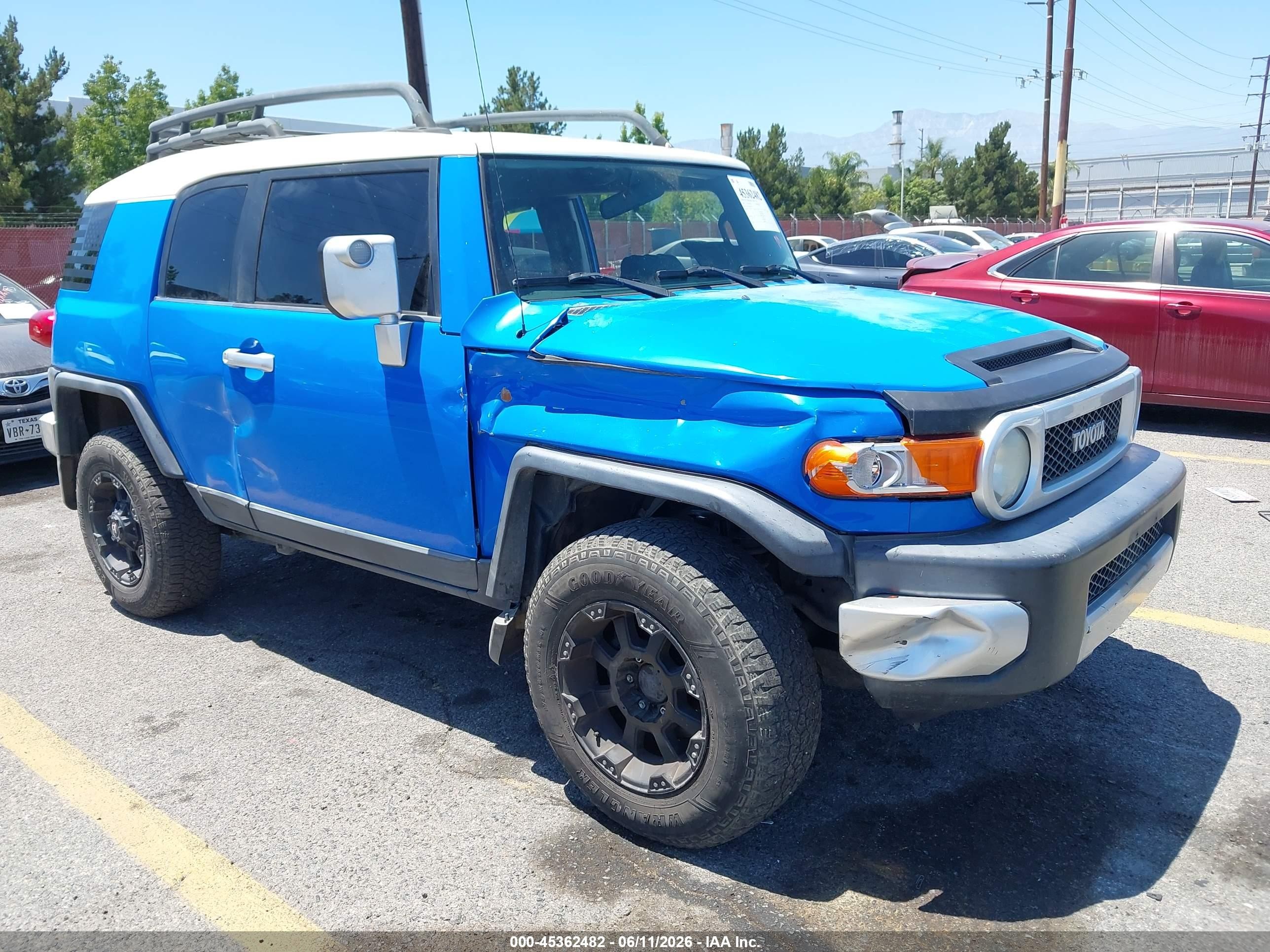 2008 Toyota Fj Cruiser   Blue vin: JTEBU11F78K011336