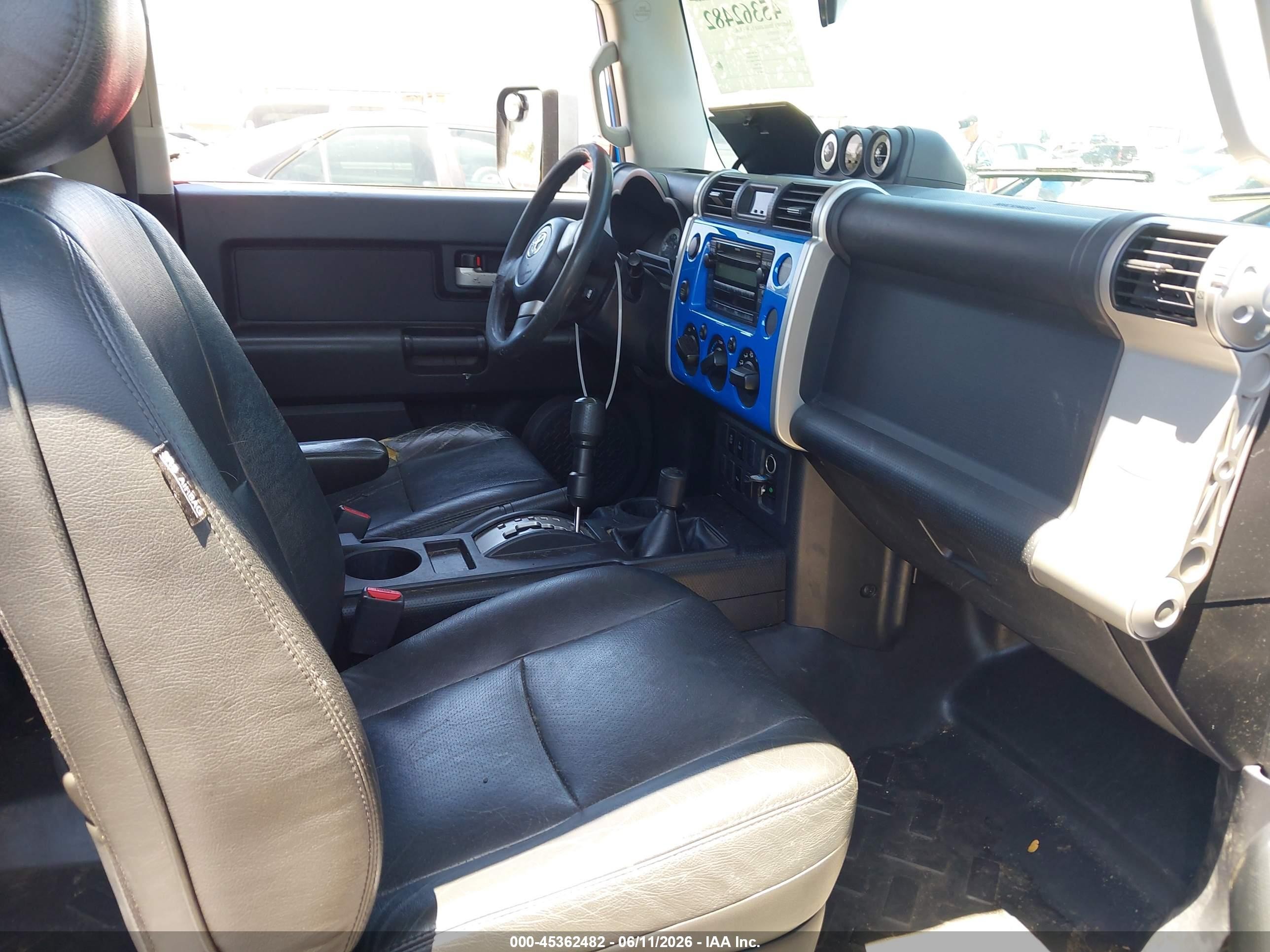 2008 Toyota Fj Cruiser   Blue vin: JTEBU11F78K011336