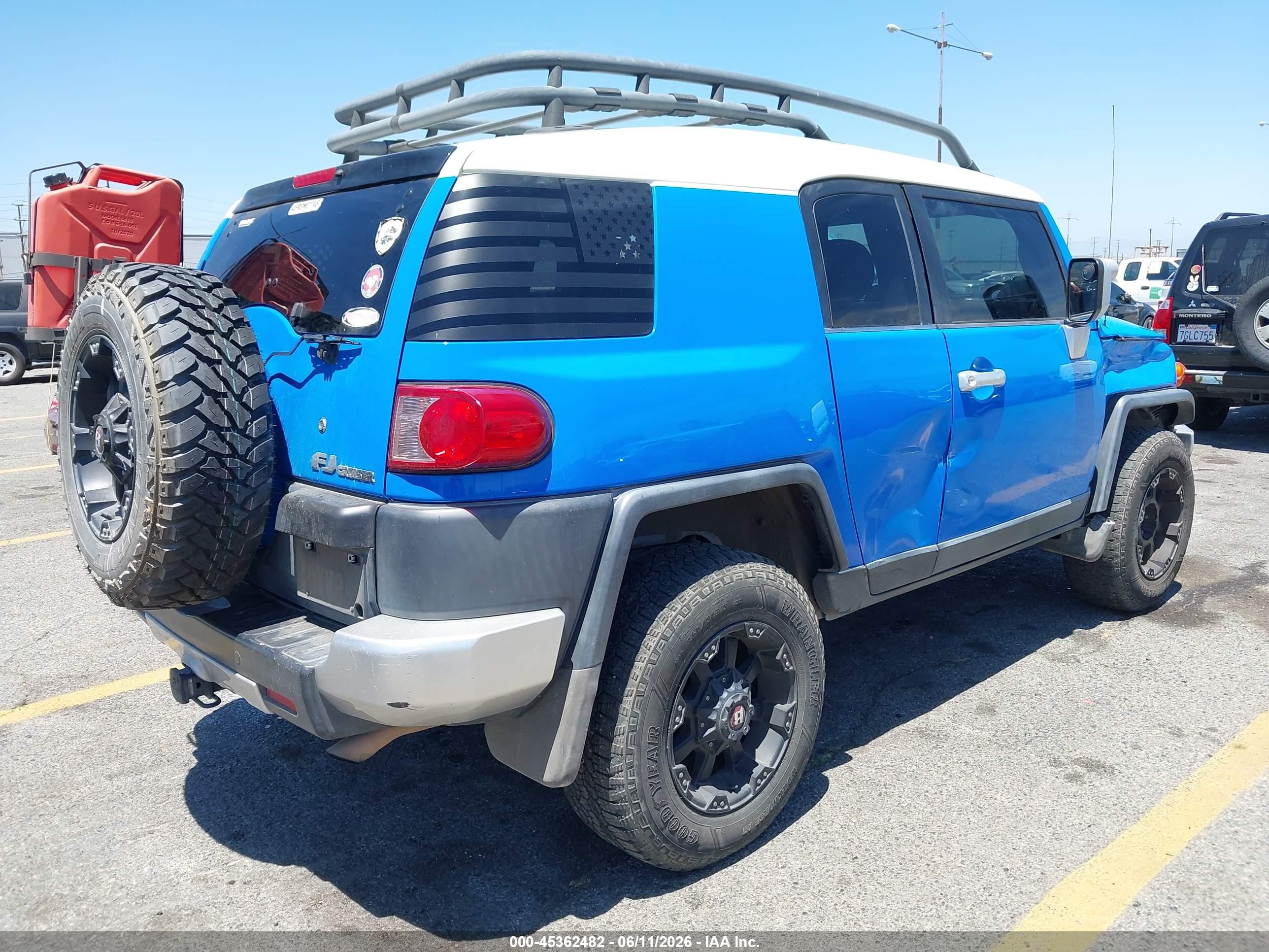 2008 Toyota Fj Cruiser   Blue vin: JTEBU11F78K011336