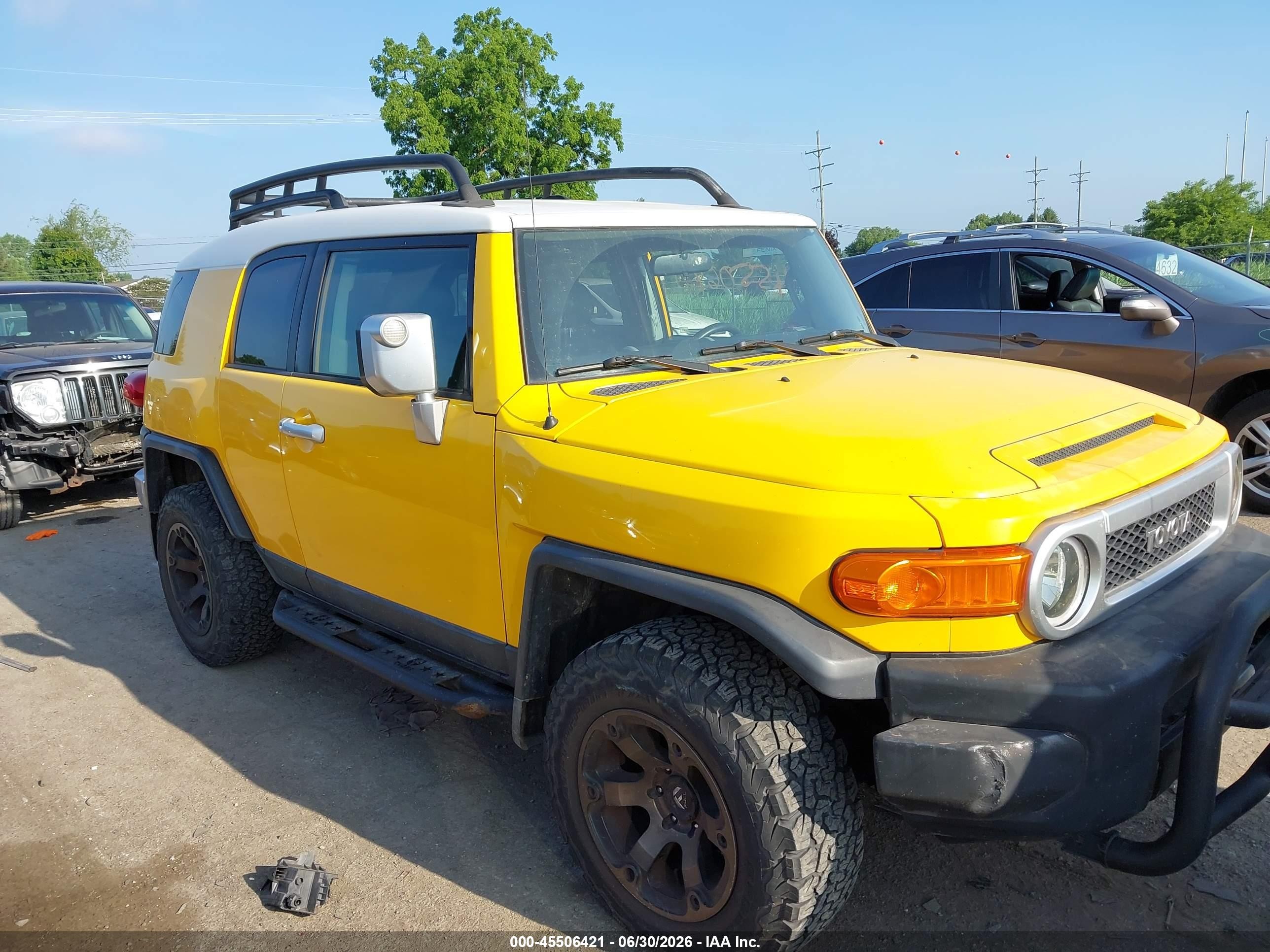 2007 Toyota Fj Cruiser   Yellow vin: JTEBU11F870004146