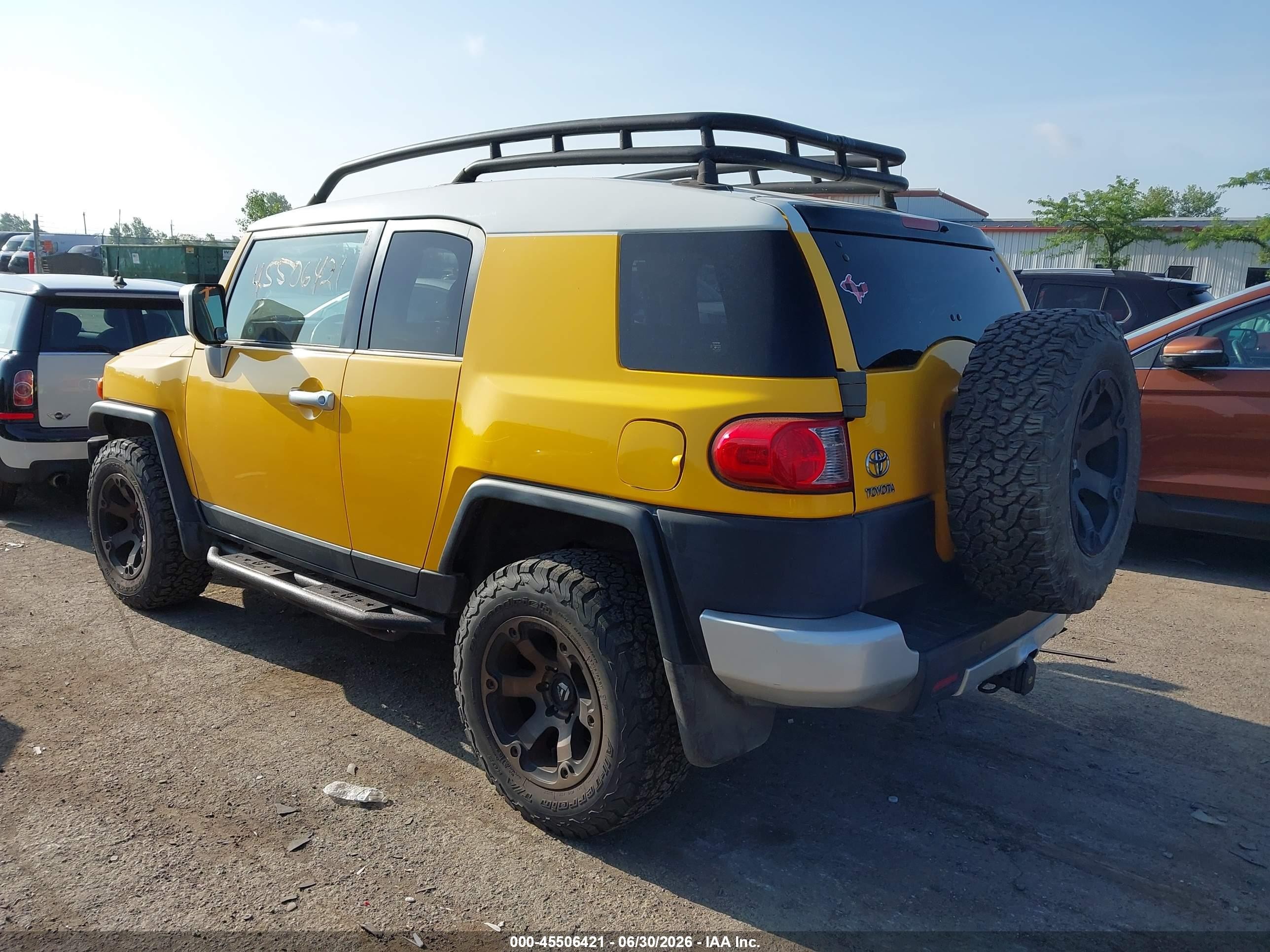 2007 Toyota Fj Cruiser   Yellow vin: JTEBU11F870004146