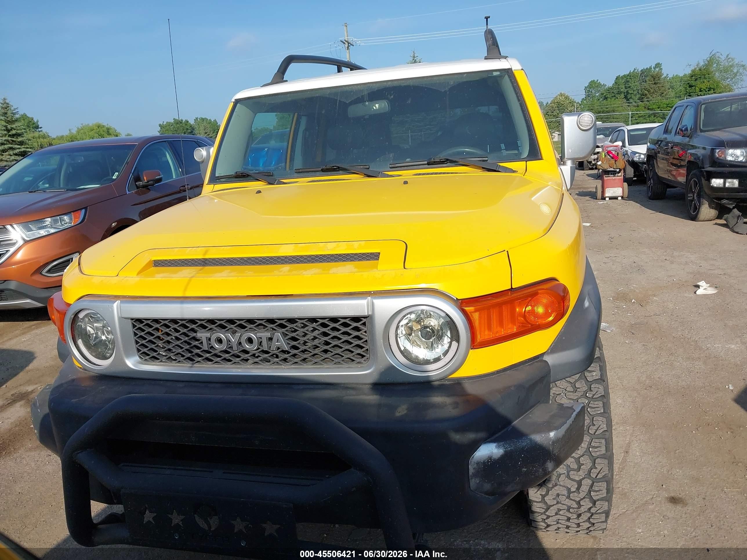 2007 Toyota Fj Cruiser   Yellow vin: JTEBU11F870004146