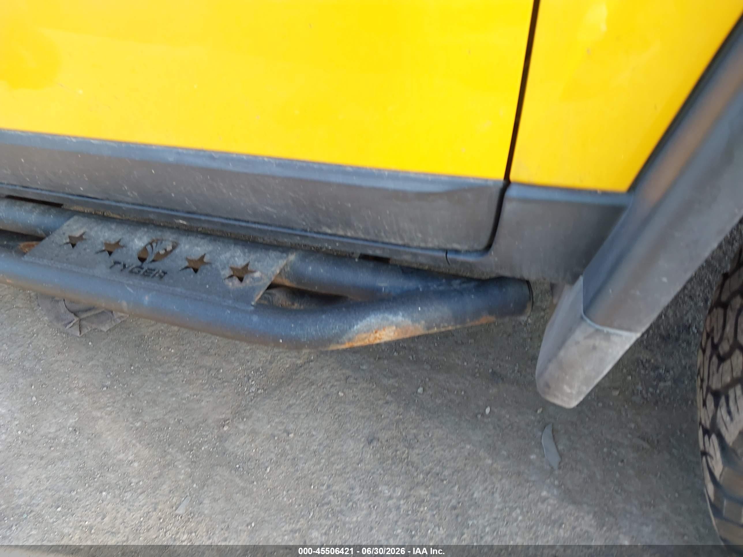 2007 Toyota Fj Cruiser   Yellow vin: JTEBU11F870004146
