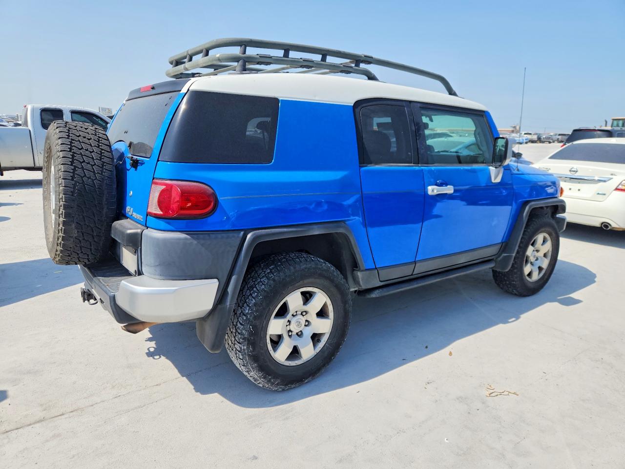 2007 Toyota Fj Cruiser Base Blue vin: JTEBU11F870011629