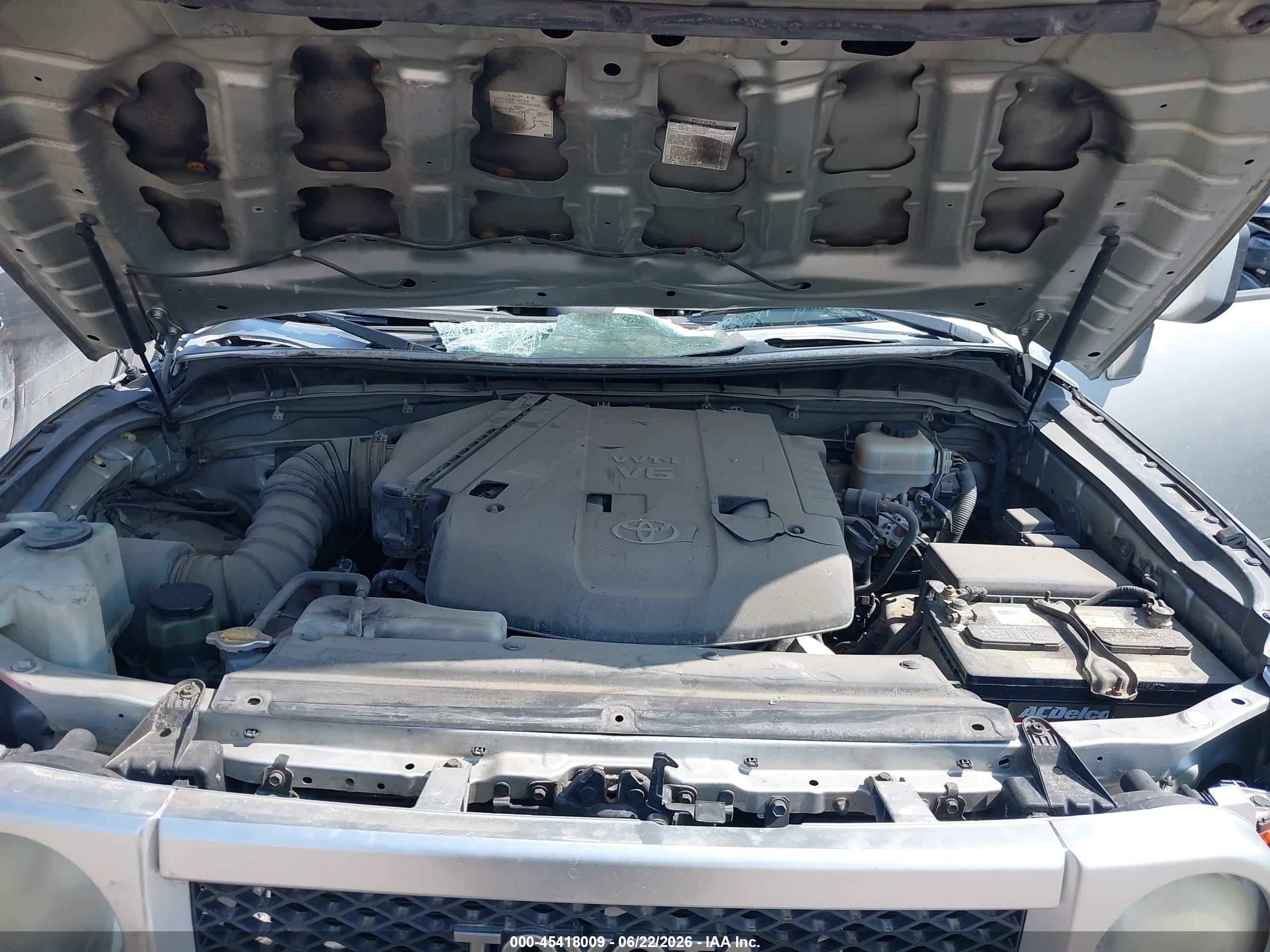 2007 Toyota Fj Cruiser   Серебряный vin: JTEBU11F870025210