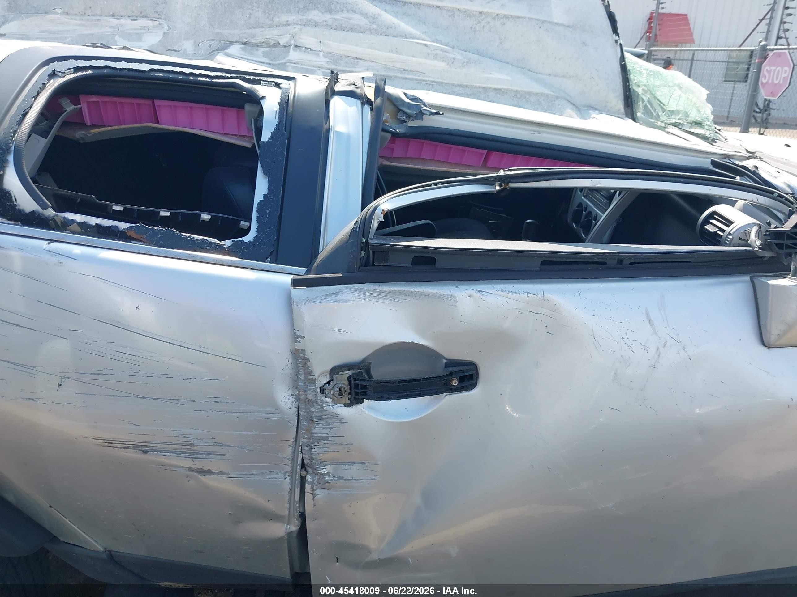 2007 Toyota Fj Cruiser   Серебряный vin: JTEBU11F870025210