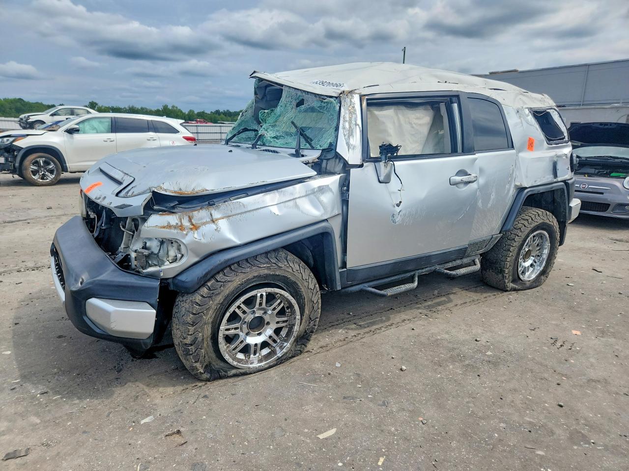 2007 Toyota Fj Cruiser Base Silver vin: JTEBU11F870039804