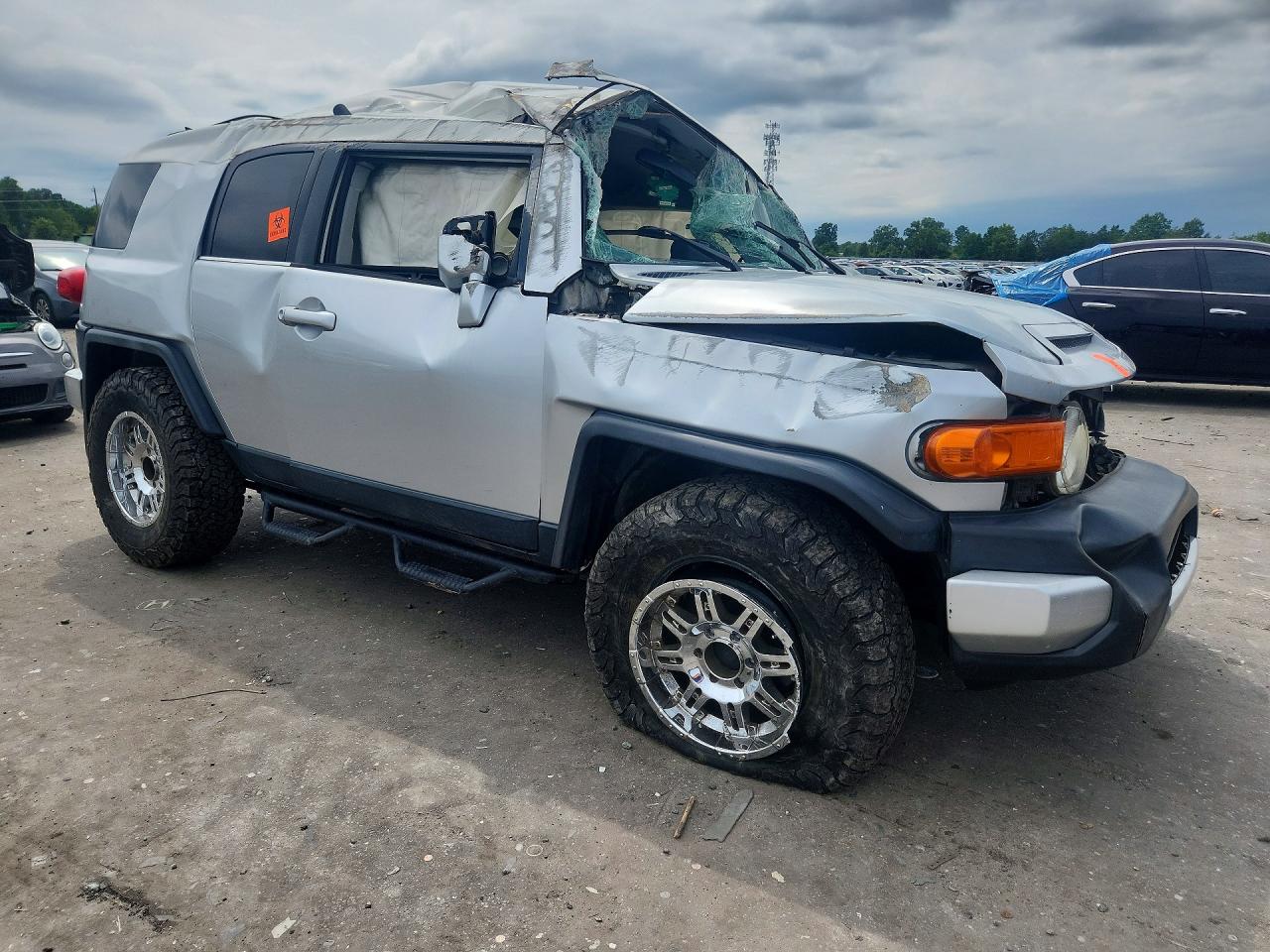 2007 Toyota Fj Cruiser Base Silver vin: JTEBU11F870039804
