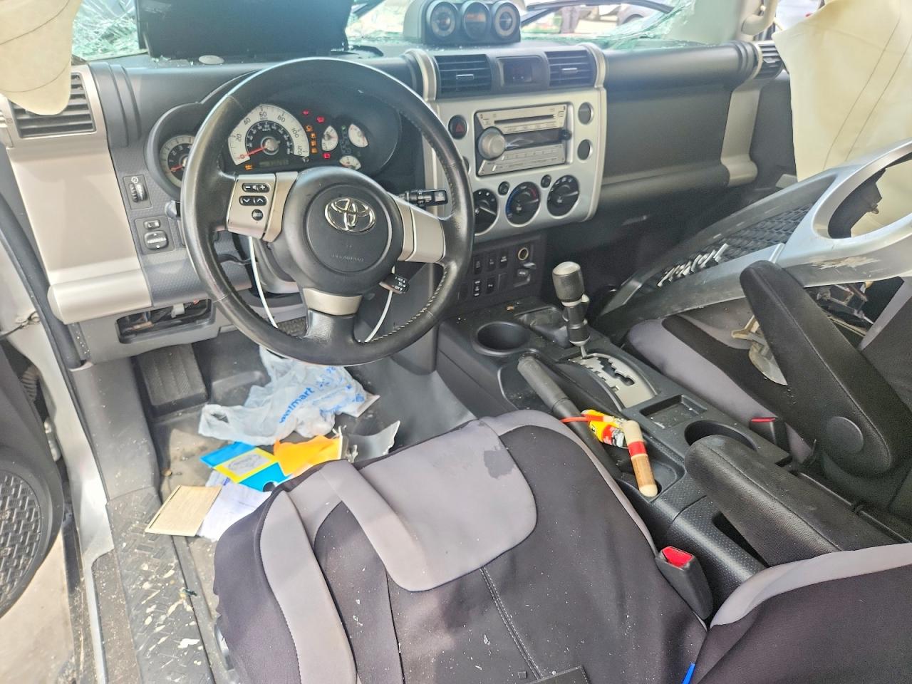 2007 Toyota Fj Cruiser Base Silver vin: JTEBU11F870039804