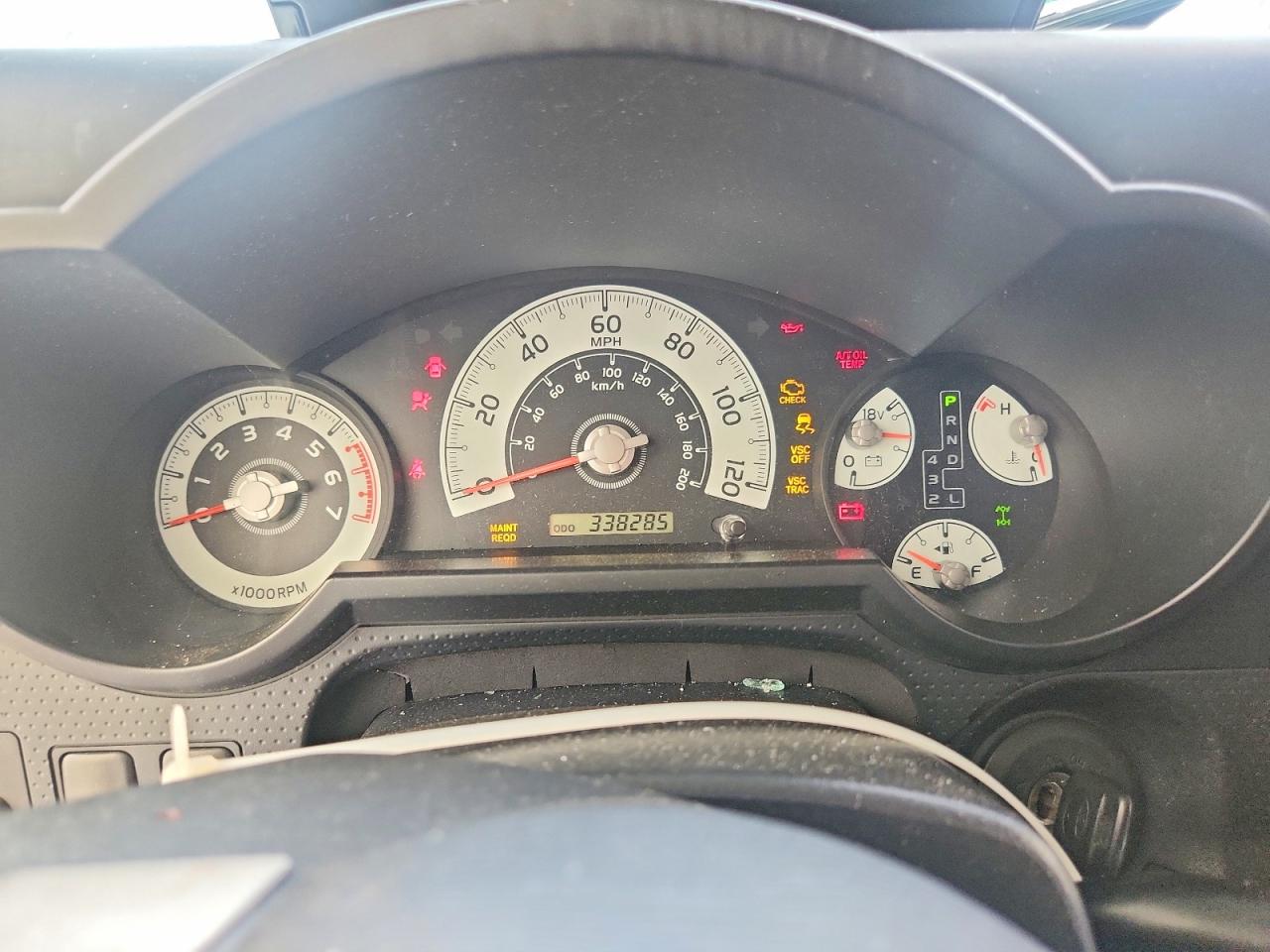 2007 Toyota Fj Cruiser Base Silver vin: JTEBU11F870039804