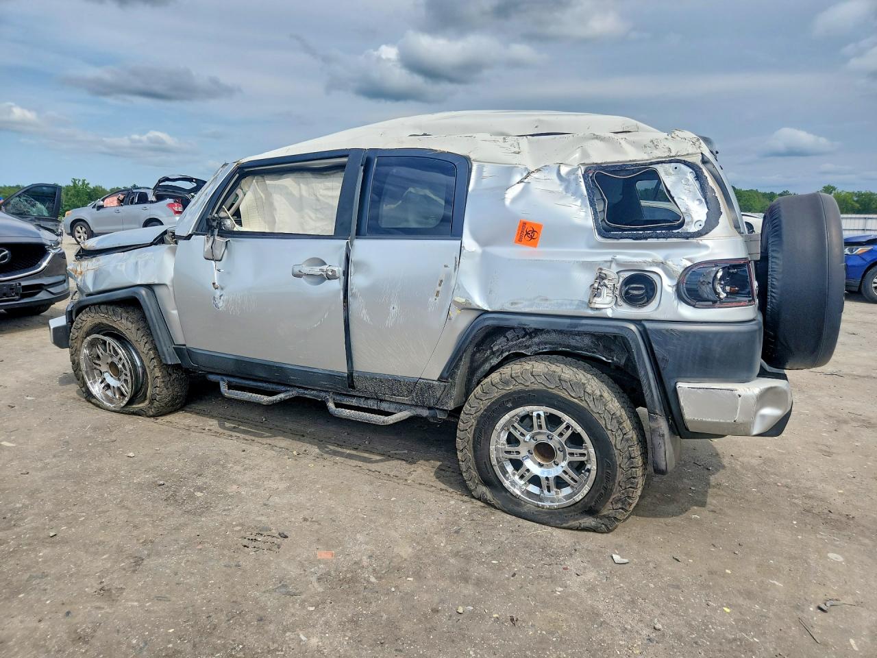 2007 Toyota Fj Cruiser Base Silver vin: JTEBU11F870039804