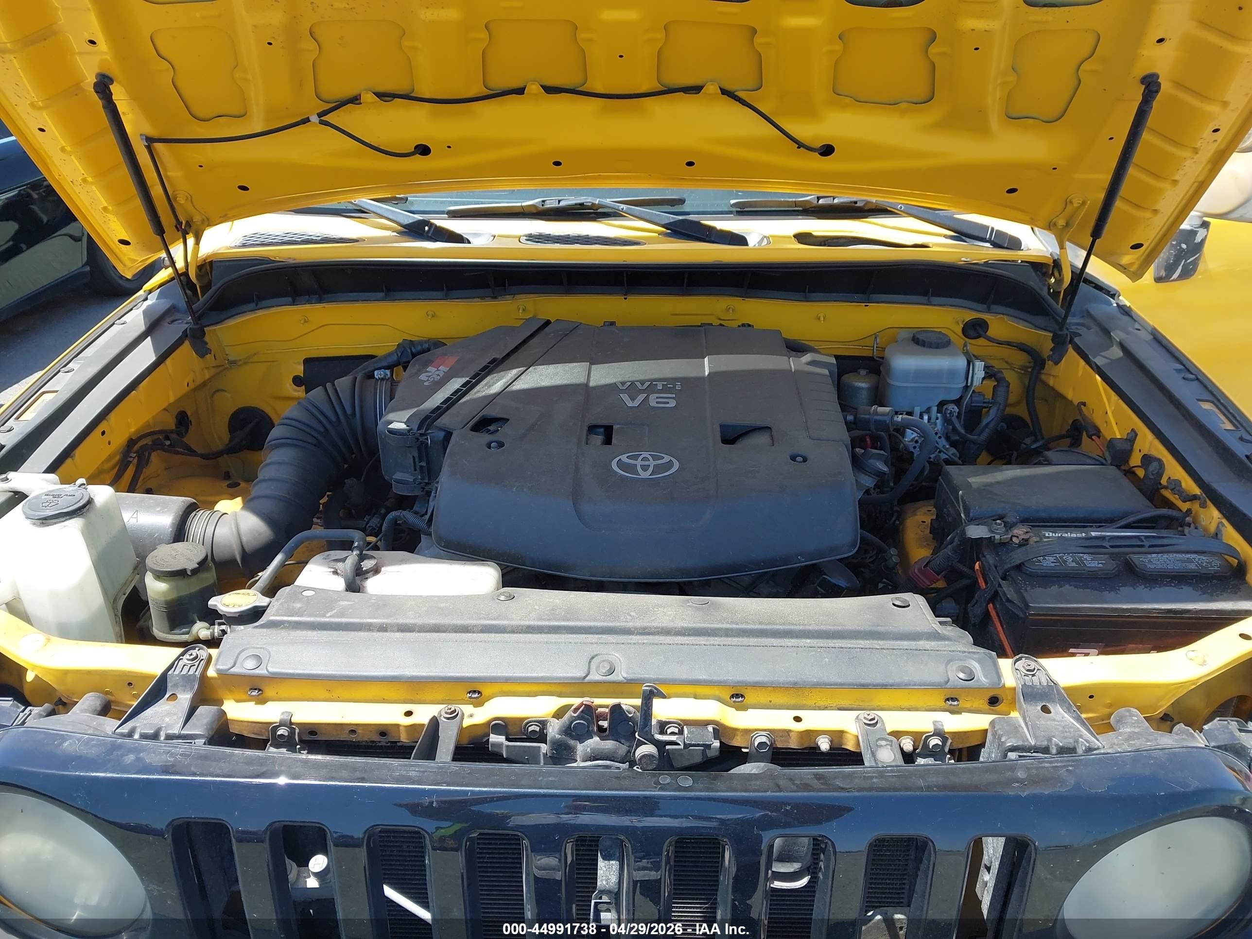 2007 Toyota Fj Cruiser   Yellow vin: JTEBU11F870042010