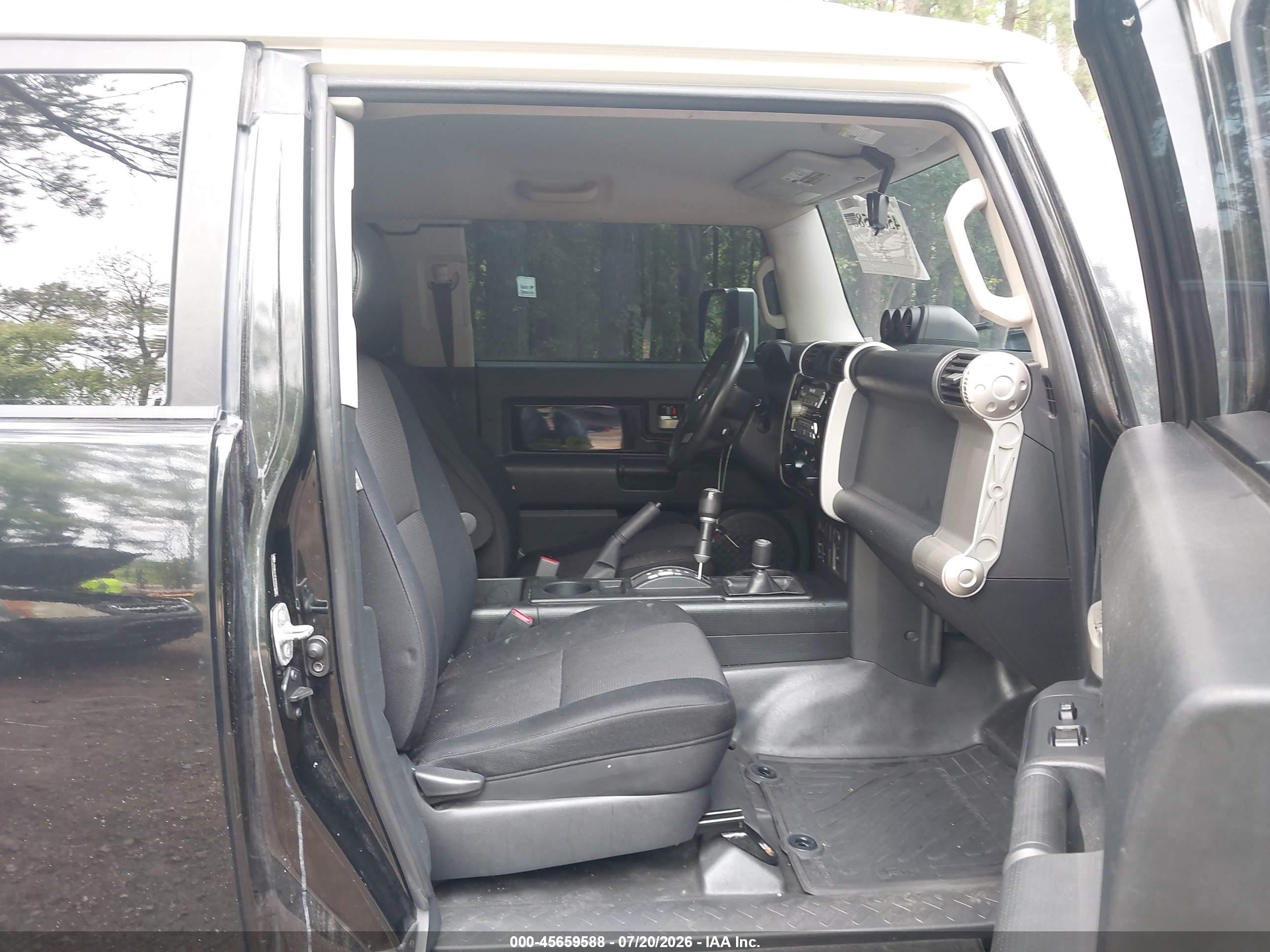 2007 Toyota Fj Cruiser   Black vin: JTEBU11F870043786