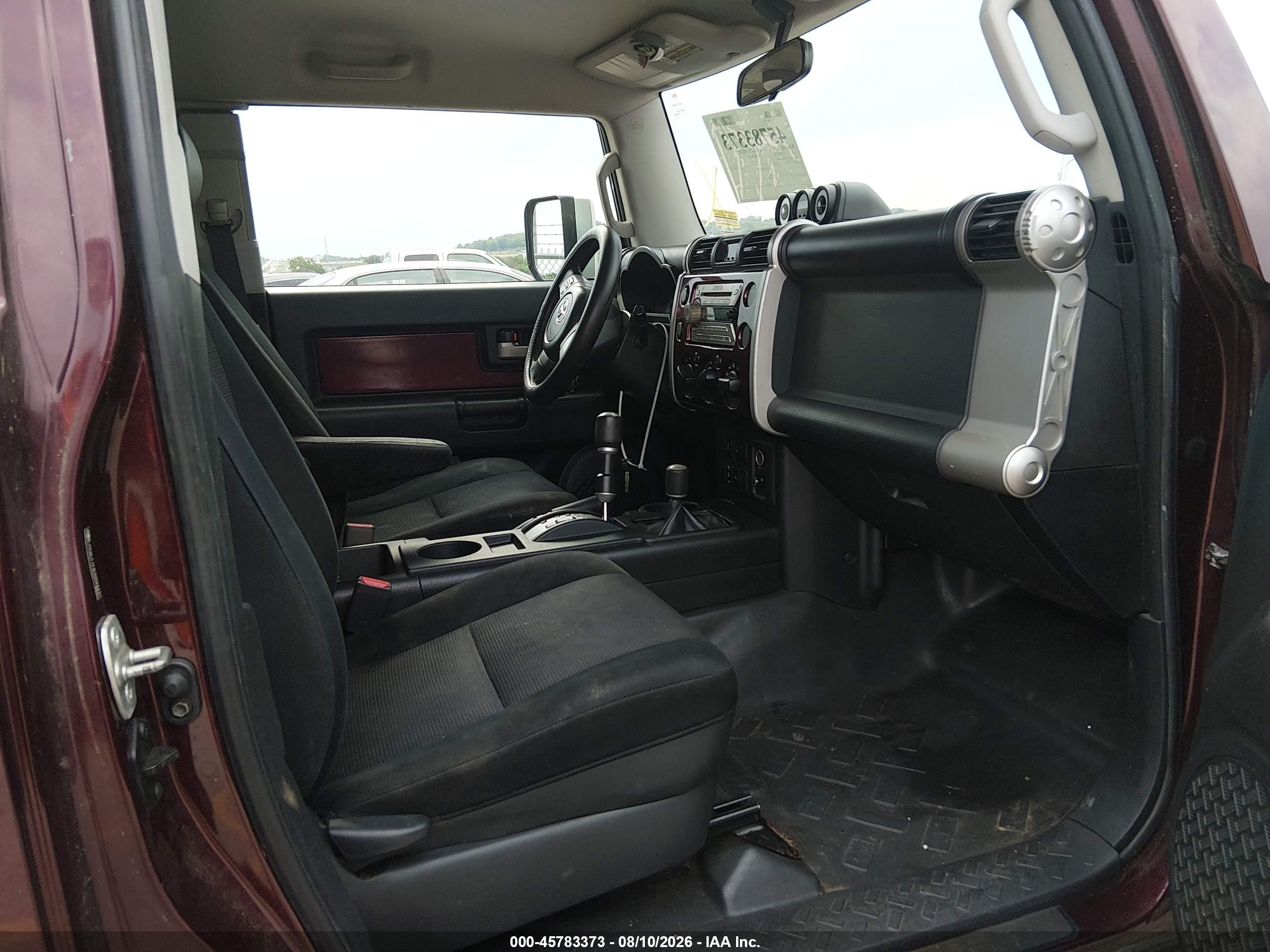 2007 Toyota Fj Cruiser   Maroon vin: JTEBU11F870044470
