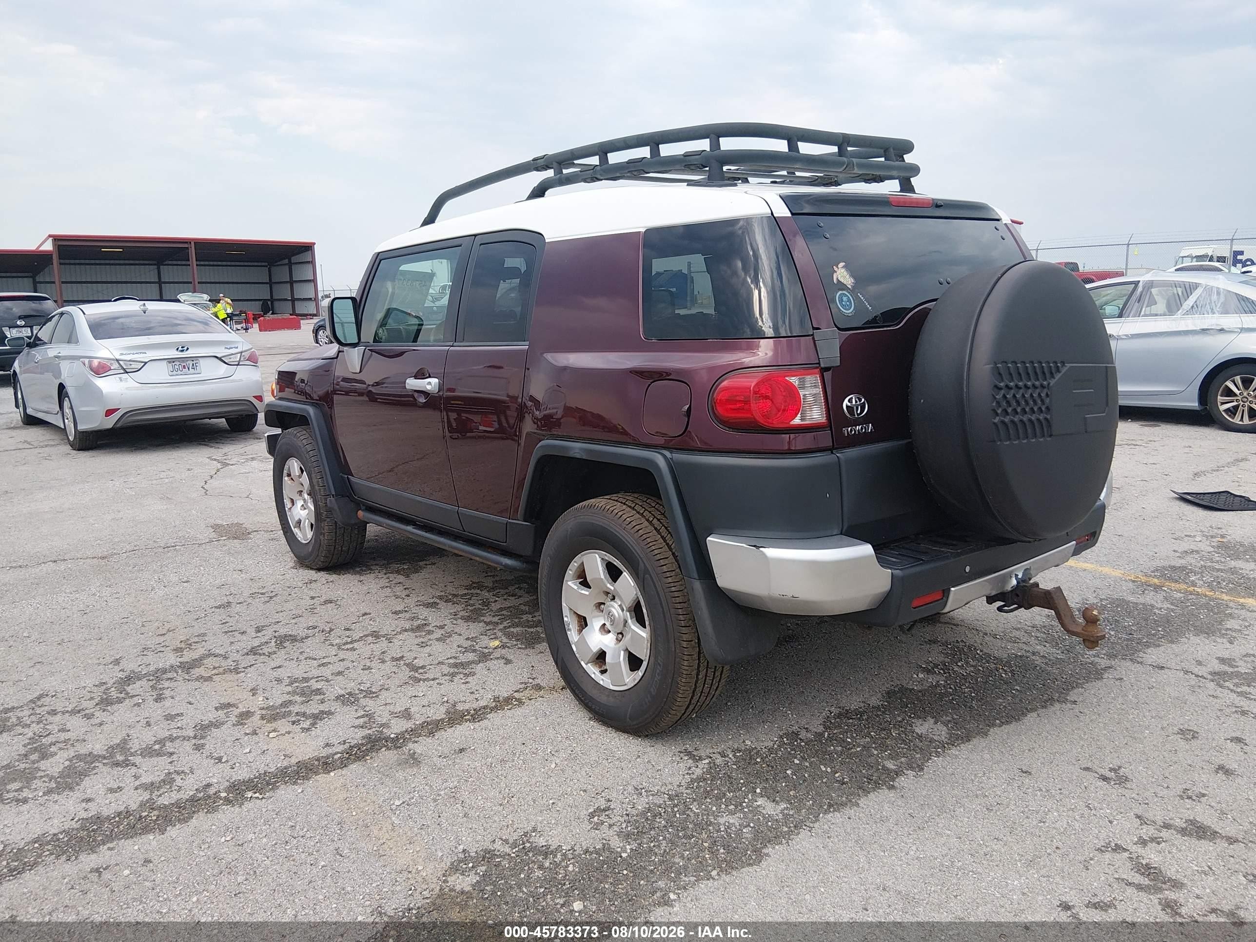 2007 Toyota Fj Cruiser   Maroon vin: JTEBU11F870044470