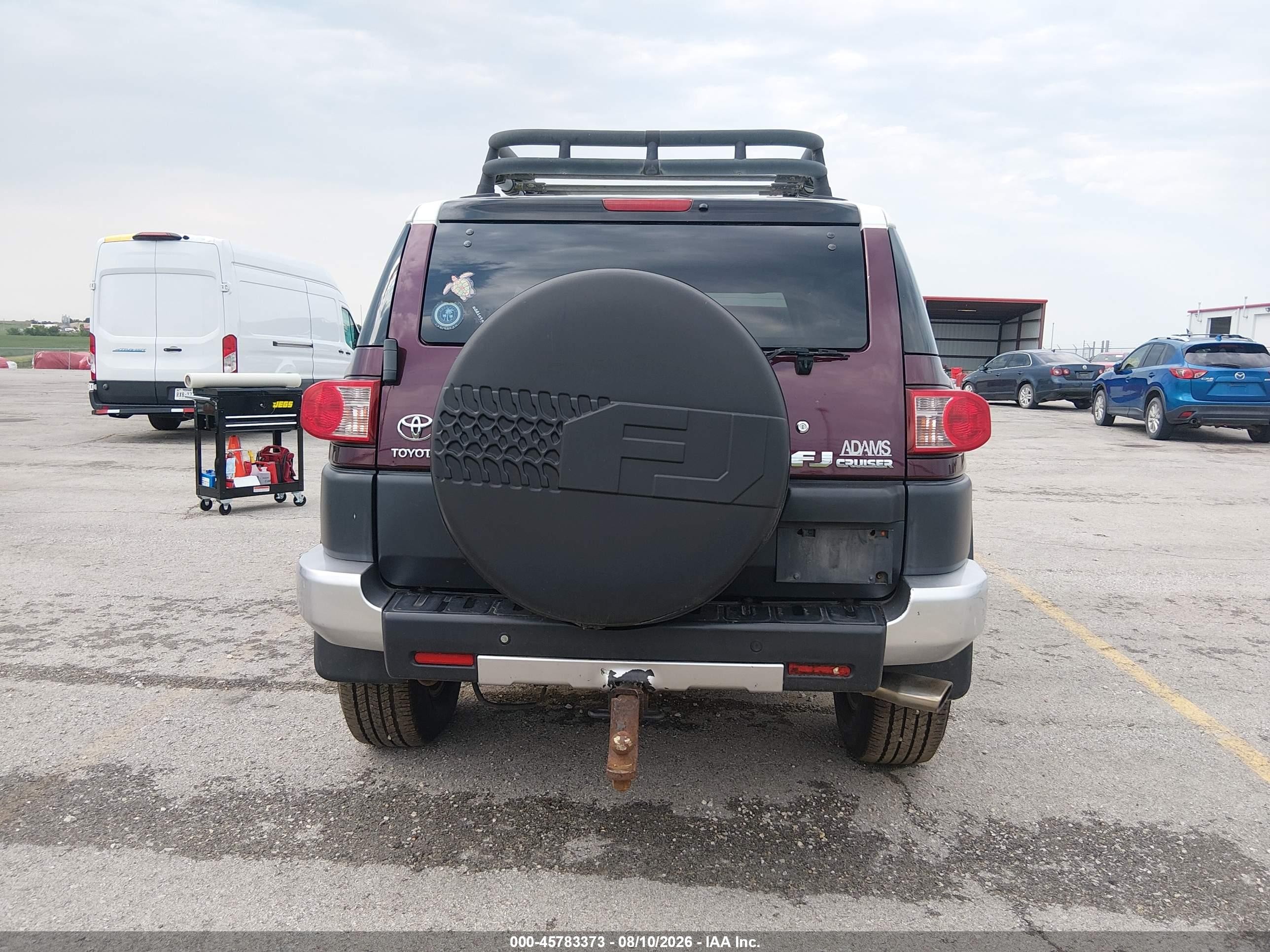 2007 Toyota Fj Cruiser   Maroon vin: JTEBU11F870044470