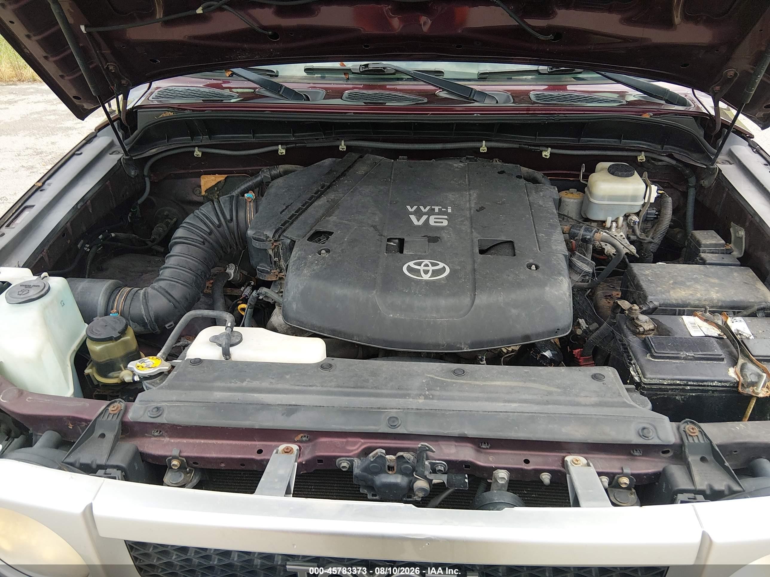 2007 Toyota Fj Cruiser   Maroon vin: JTEBU11F870044470