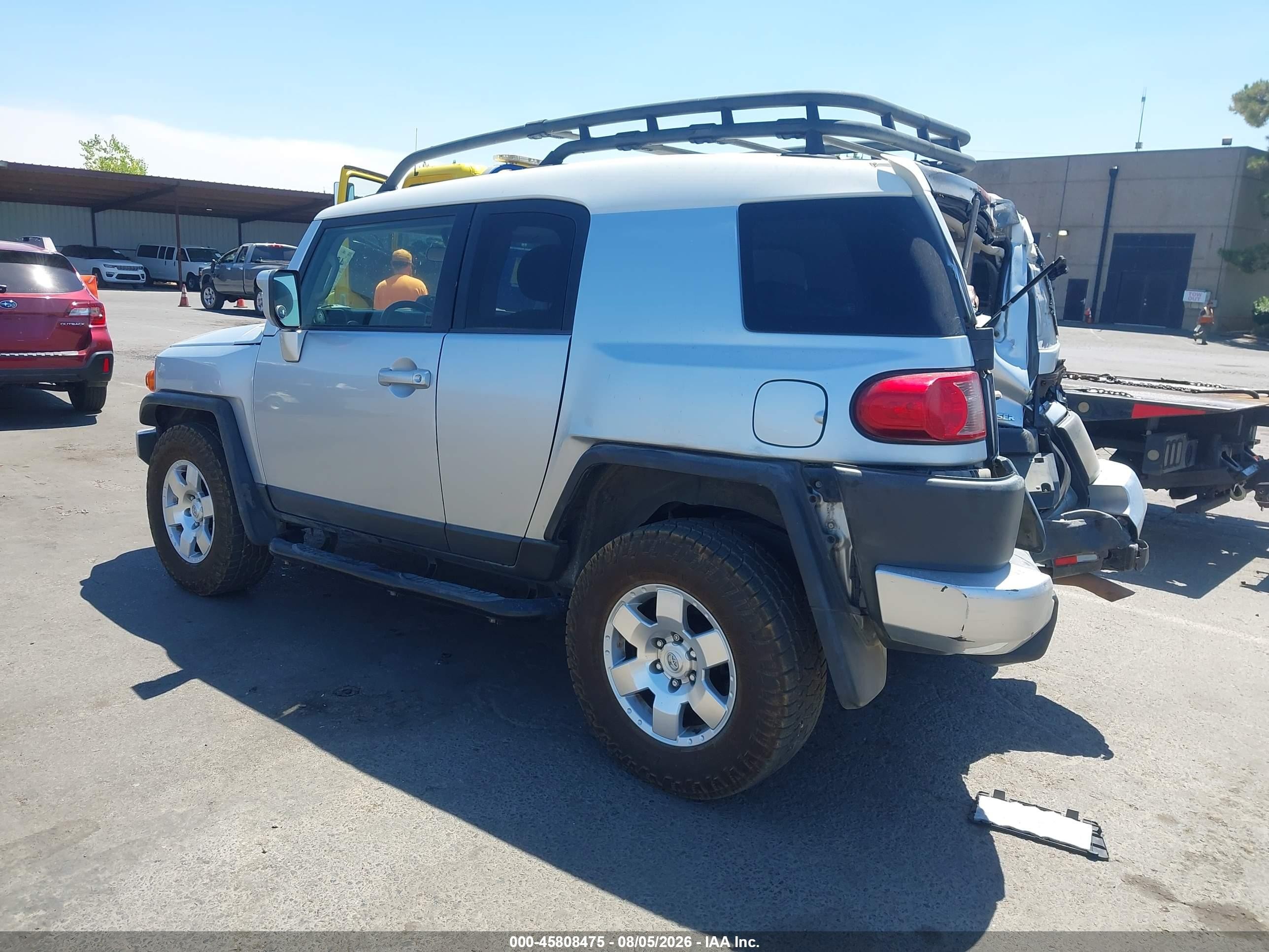 2007 Toyota Fj Cruiser   Silver vin: JTEBU11F870065321