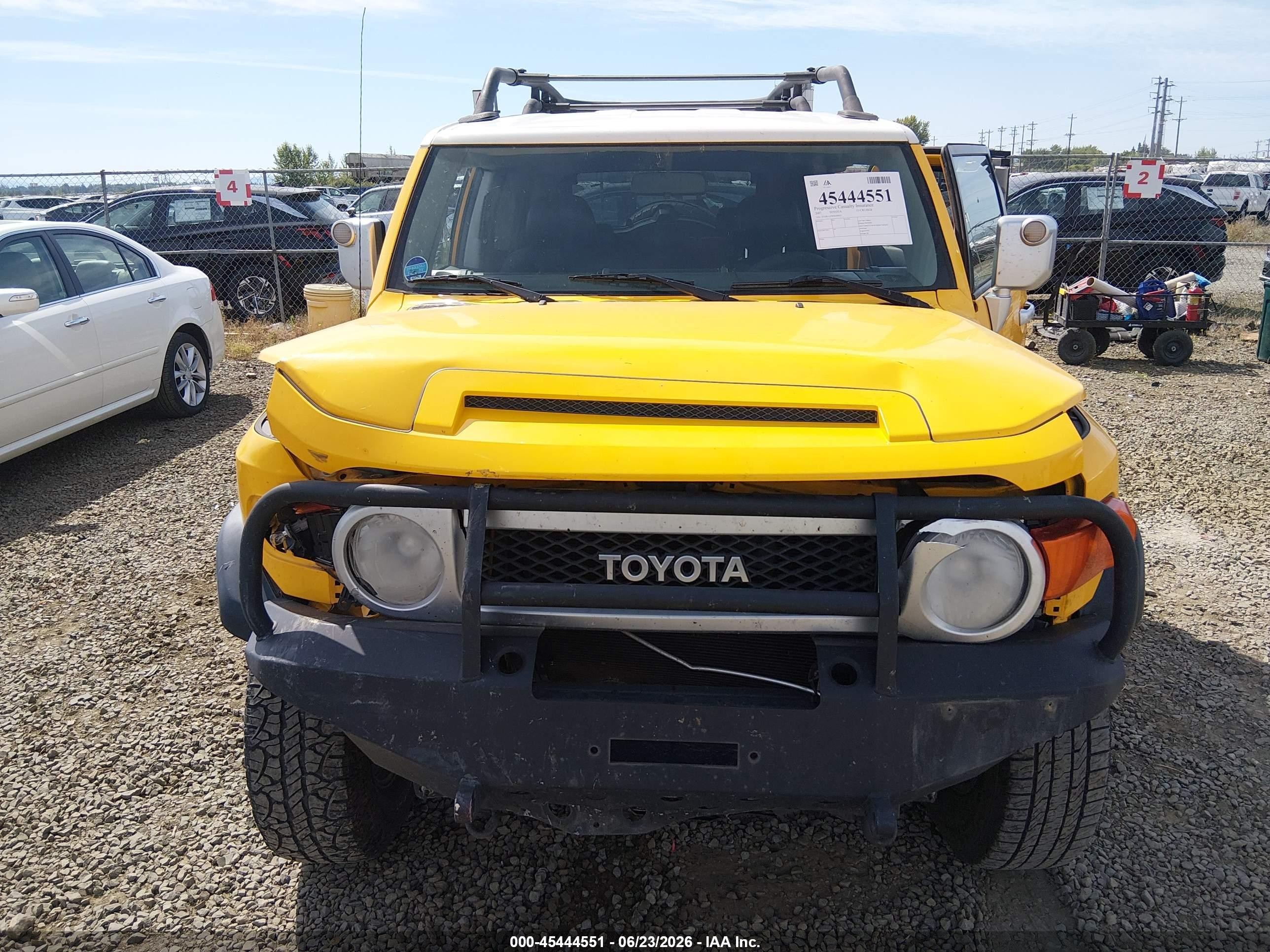 2007 Toyota Fj Cruiser   Yellow vin: JTEBU11F870100035