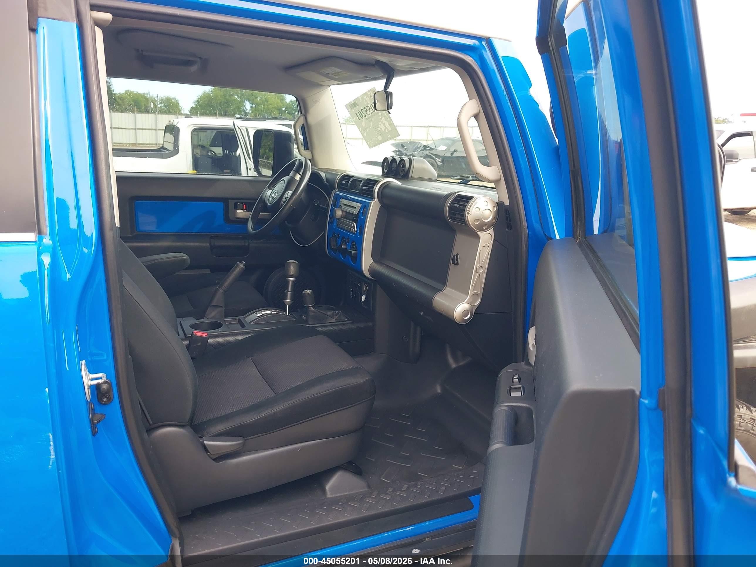 2008 Toyota Fj Cruiser   Синий vin: JTEBU11F88K045804