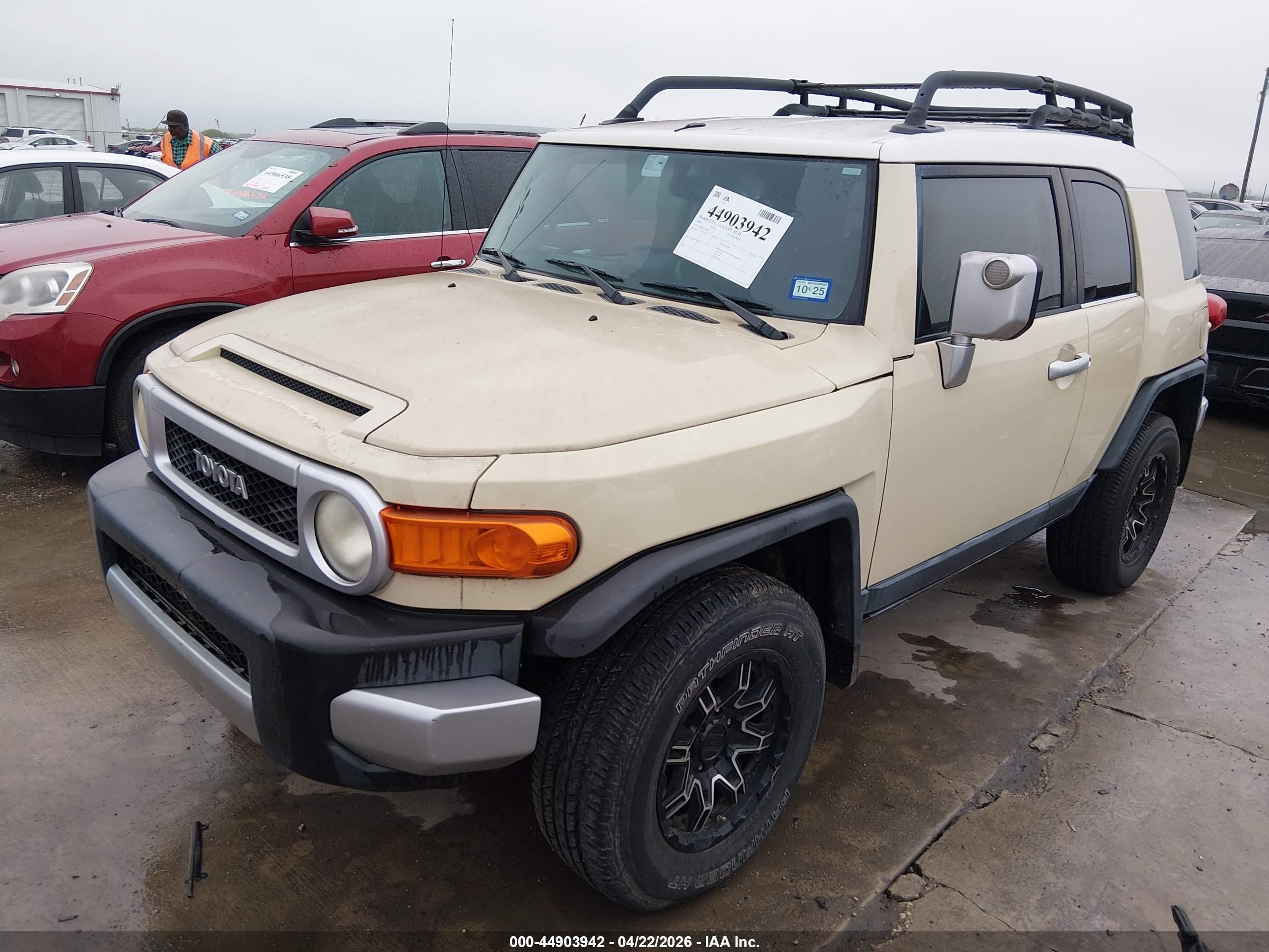 2009 Toyota Fj Cruiser   Yellow vin: JTEBU11F89K061941