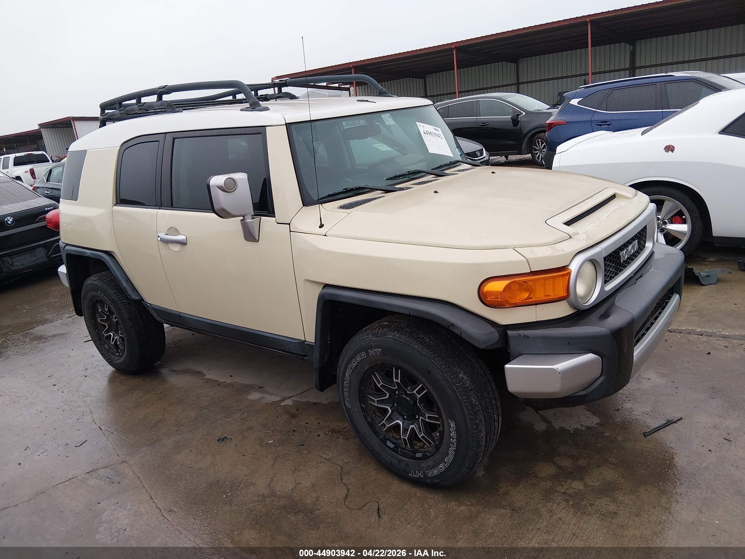 2009 Toyota Fj Cruiser   Yellow vin: JTEBU11F89K061941