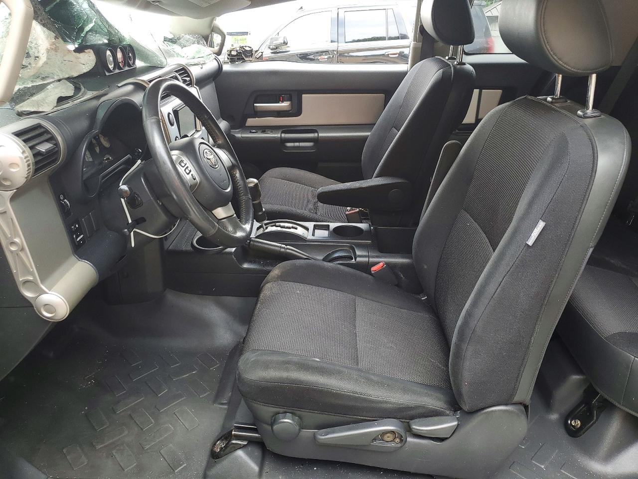 2007 Toyota Fj Cruiser Base Silver vin: JTEBU11F970008013