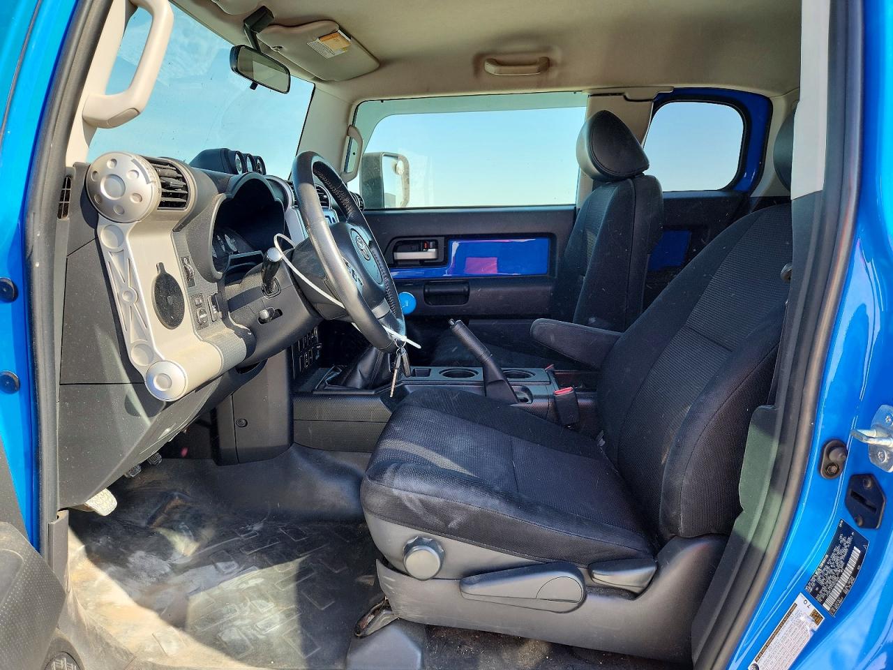 2007 Toyota Fj Cruiser Base Blue vin: JTEBU11F970015835
