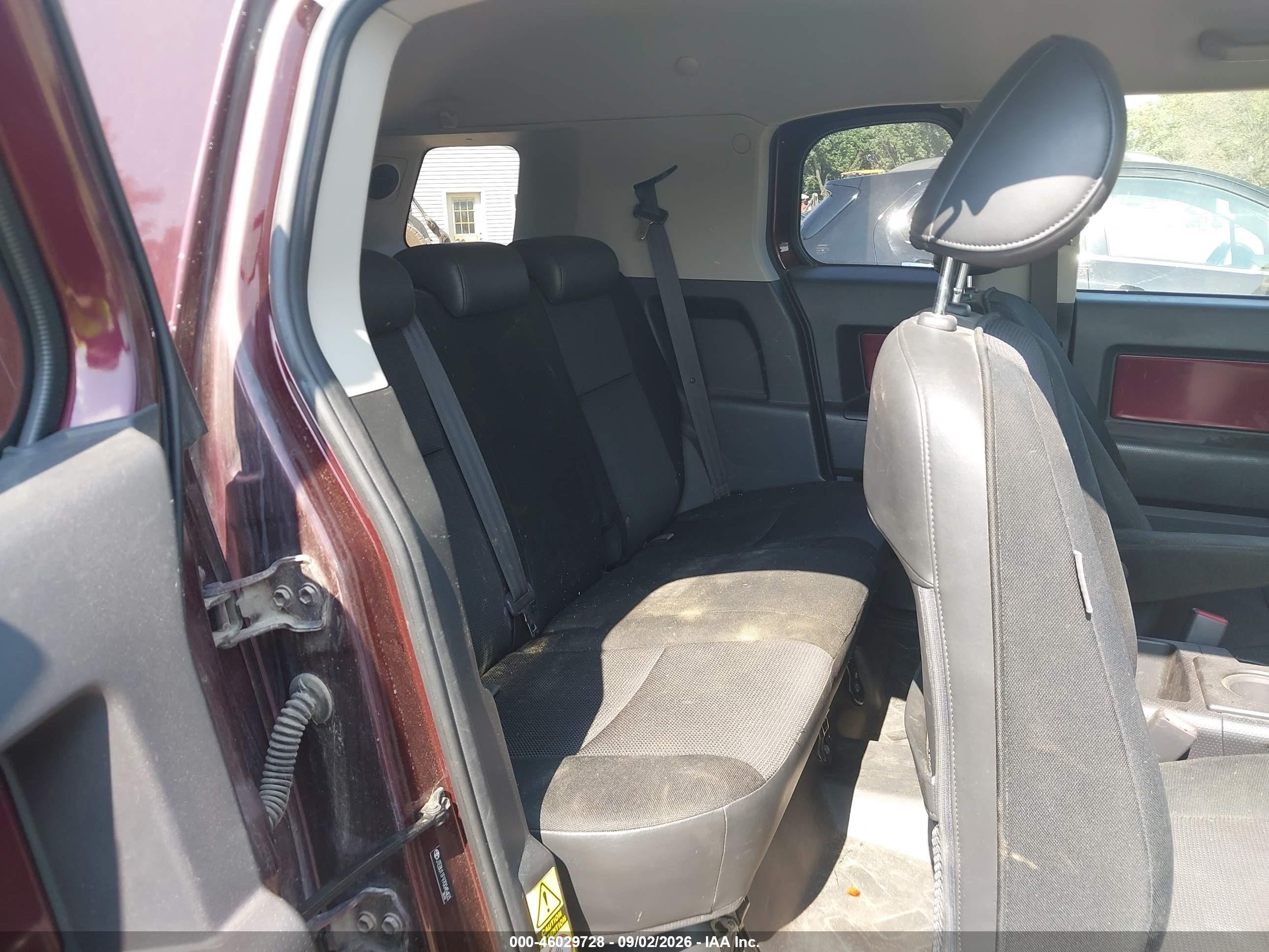 2007 Toyota Fj Cruiser   Красный vin: JTEBU11F970045403