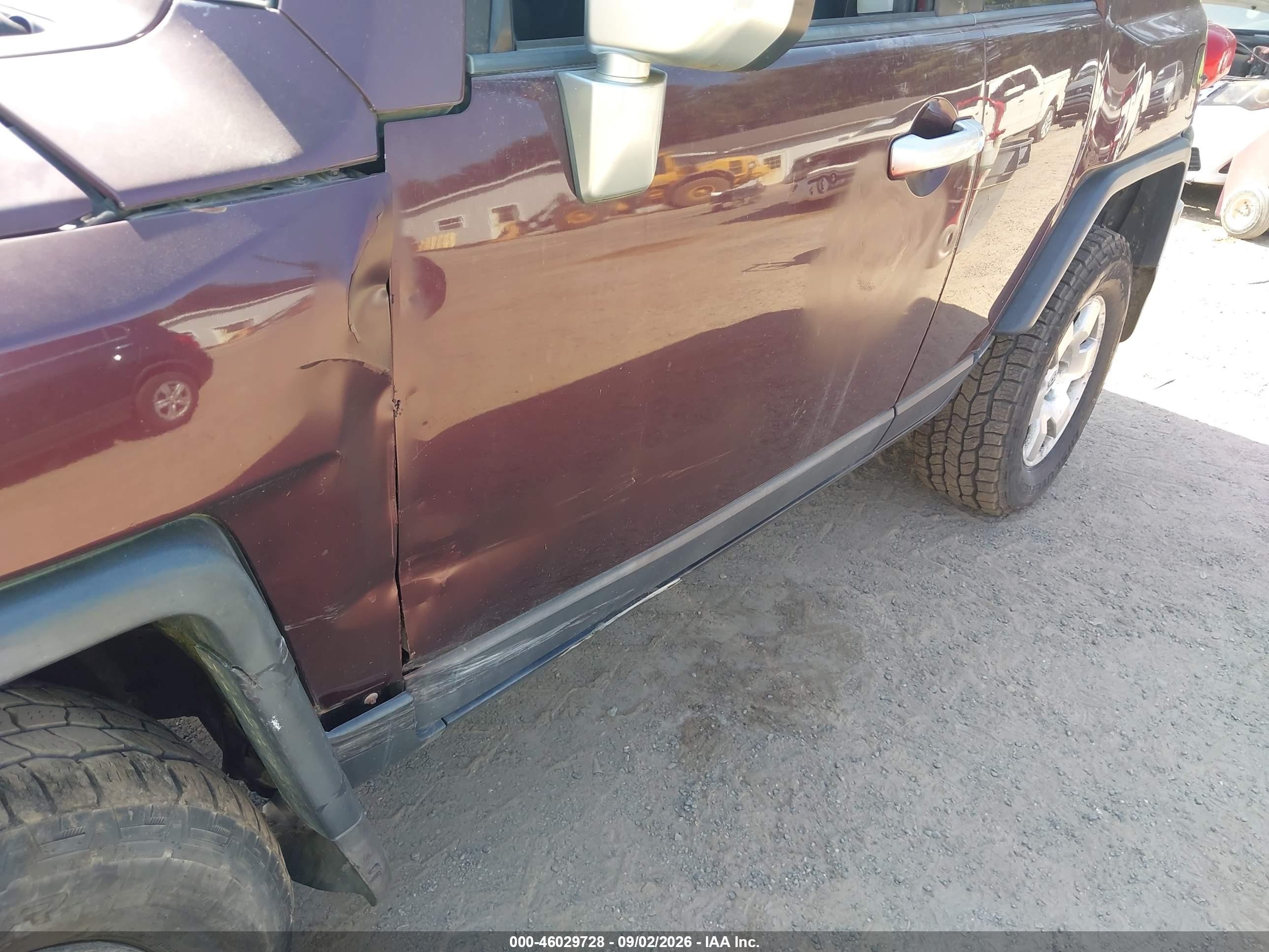 2007 Toyota Fj Cruiser   Красный vin: JTEBU11F970045403