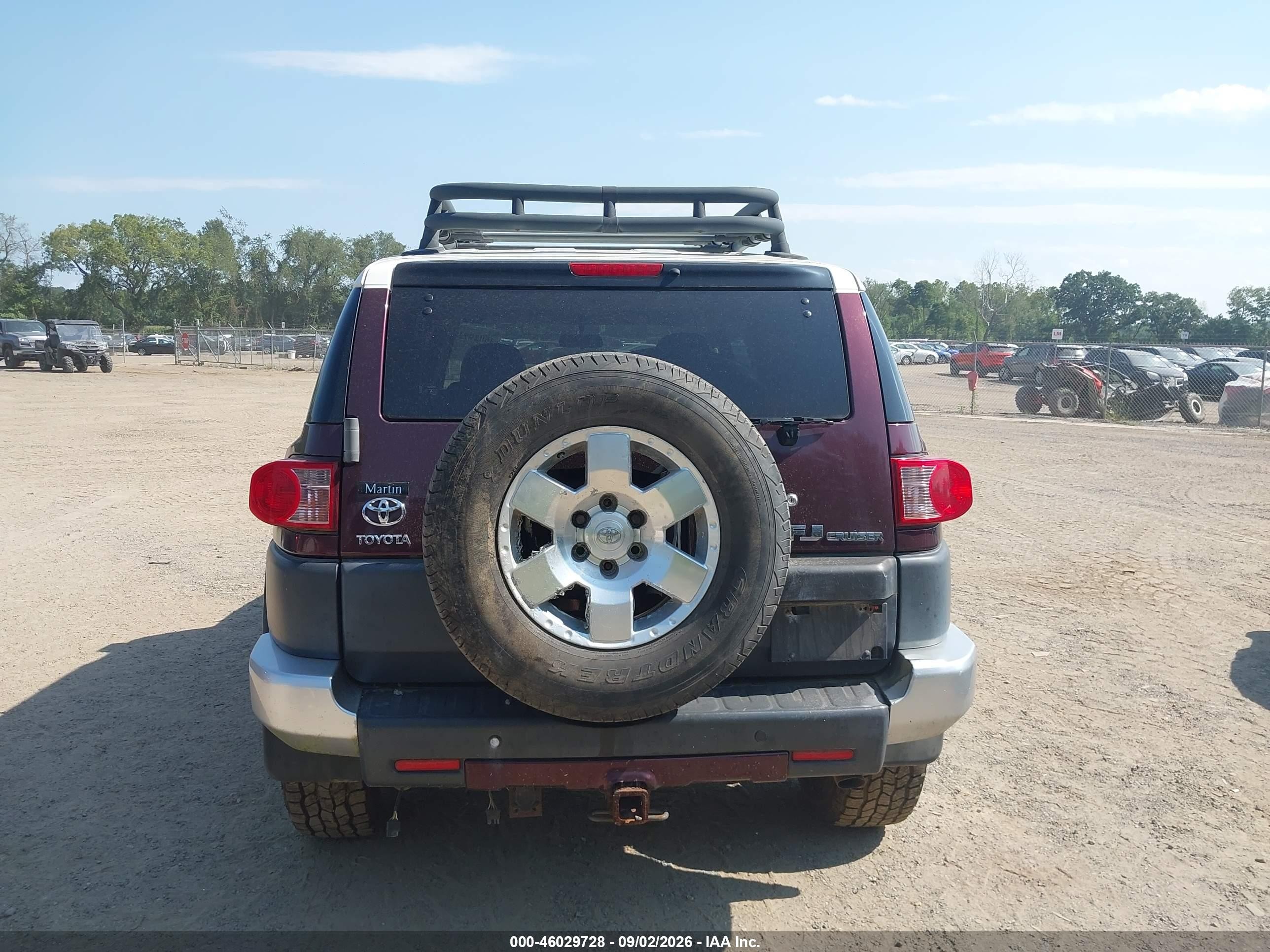 2007 Toyota Fj Cruiser   Красный vin: JTEBU11F970045403