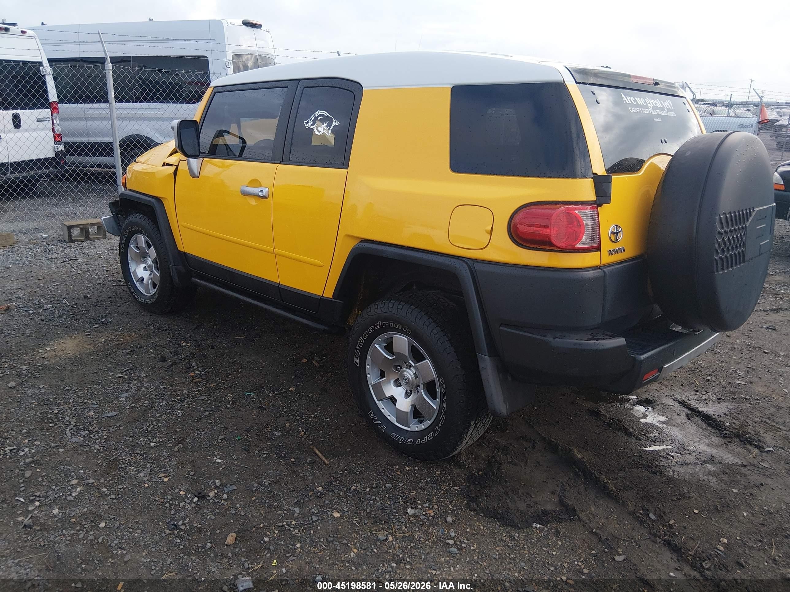 2007 Toyota Fj Cruiser   Yellow vin: JTEBU11F970049743