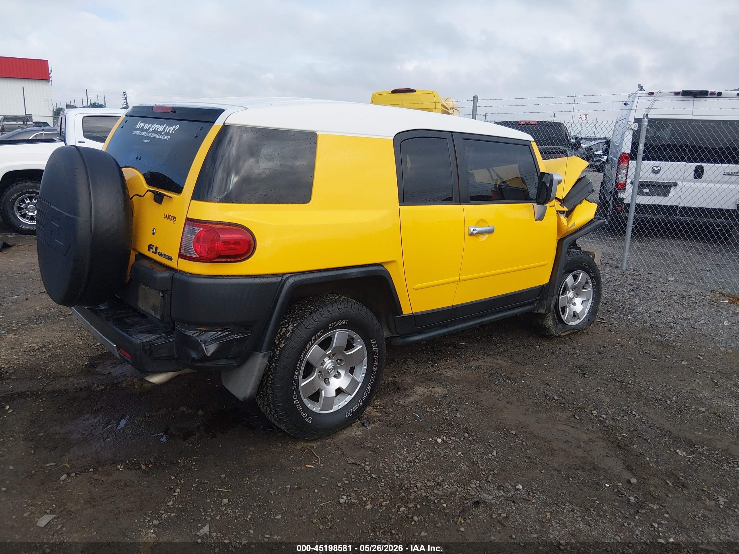 2007 Toyota Fj Cruiser   Yellow vin: JTEBU11F970049743