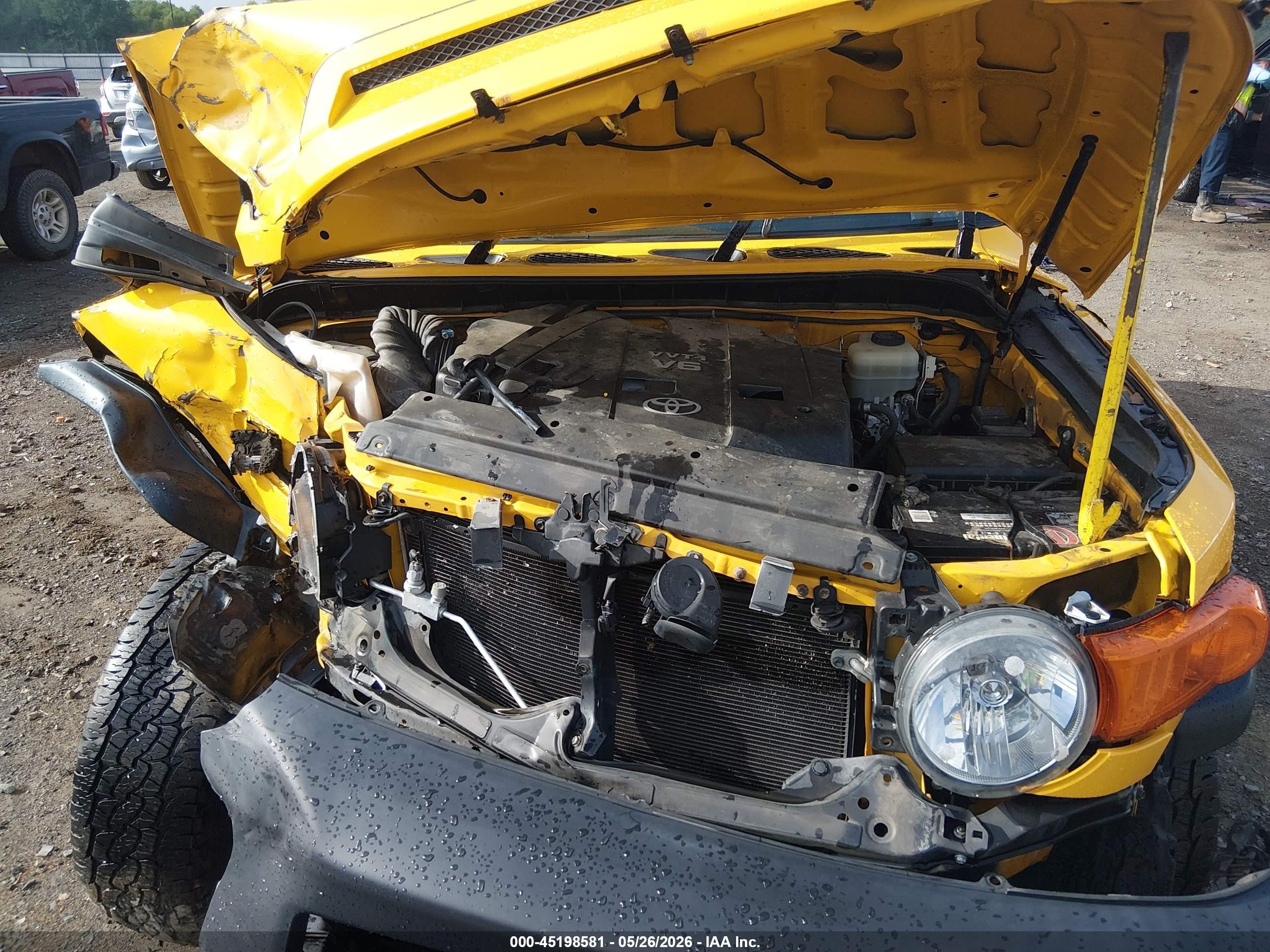2007 Toyota Fj Cruiser   Yellow vin: JTEBU11F970049743