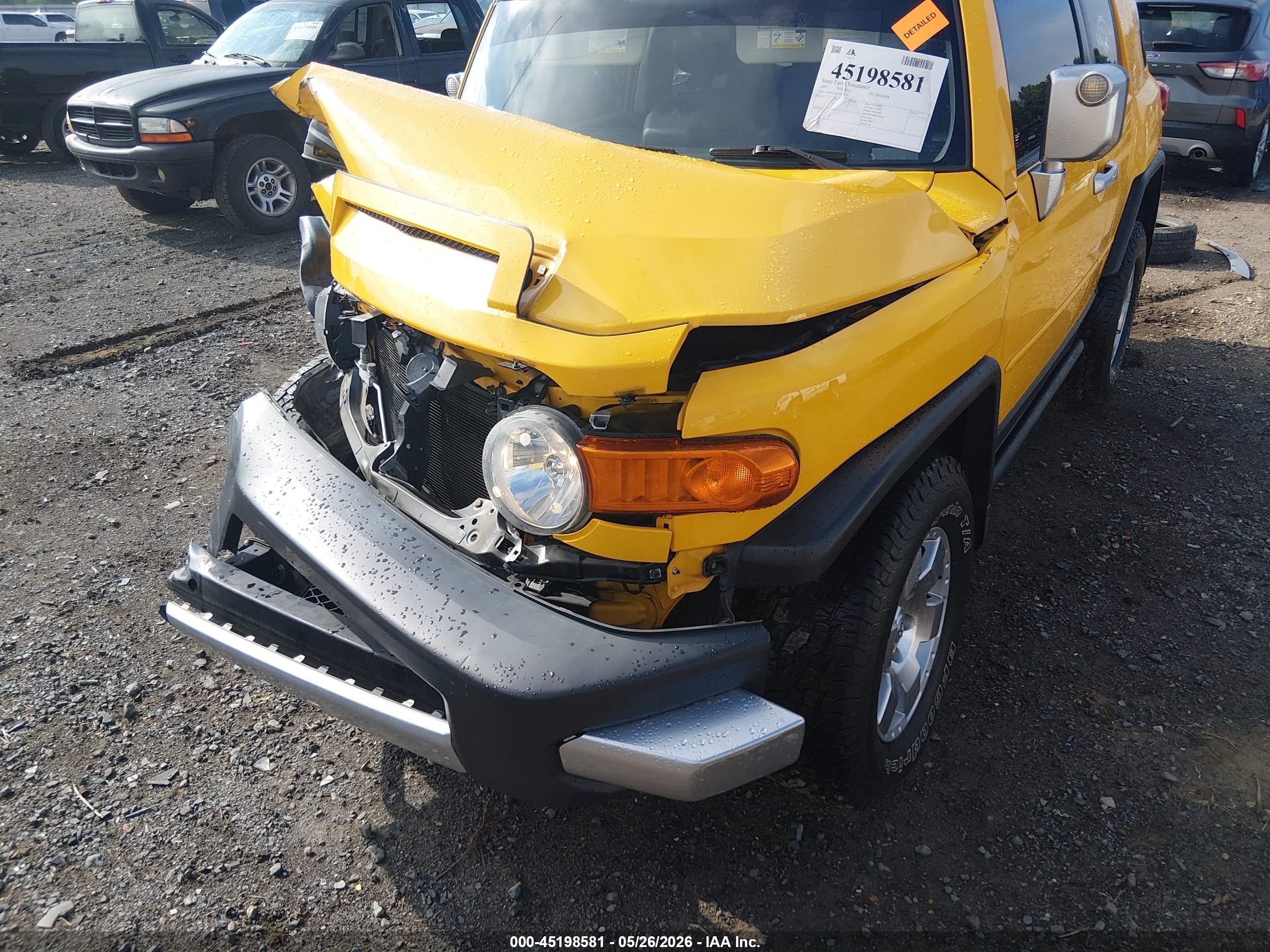 2007 Toyota Fj Cruiser   Yellow vin: JTEBU11F970049743