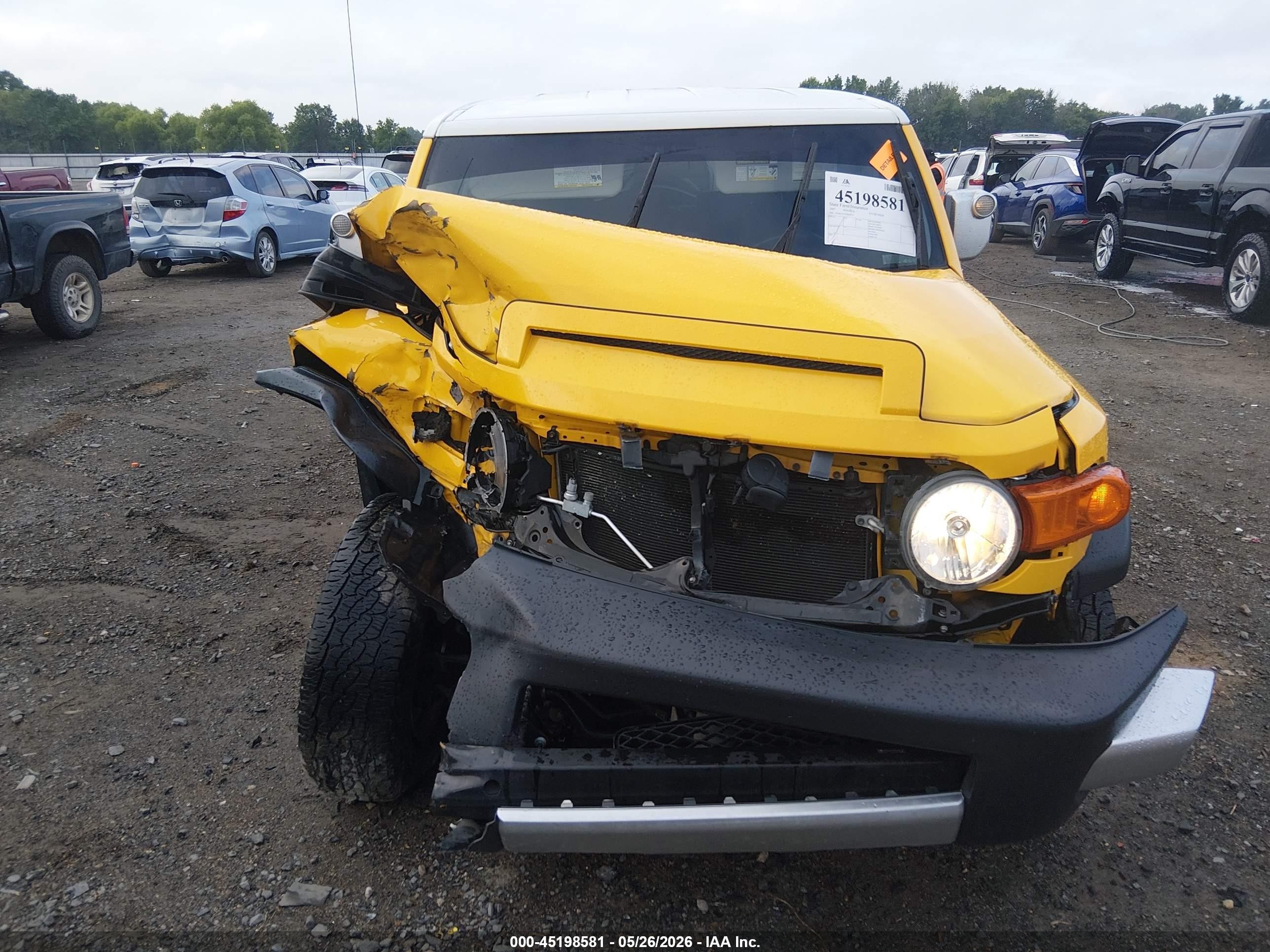 2007 Toyota Fj Cruiser   Yellow vin: JTEBU11F970049743