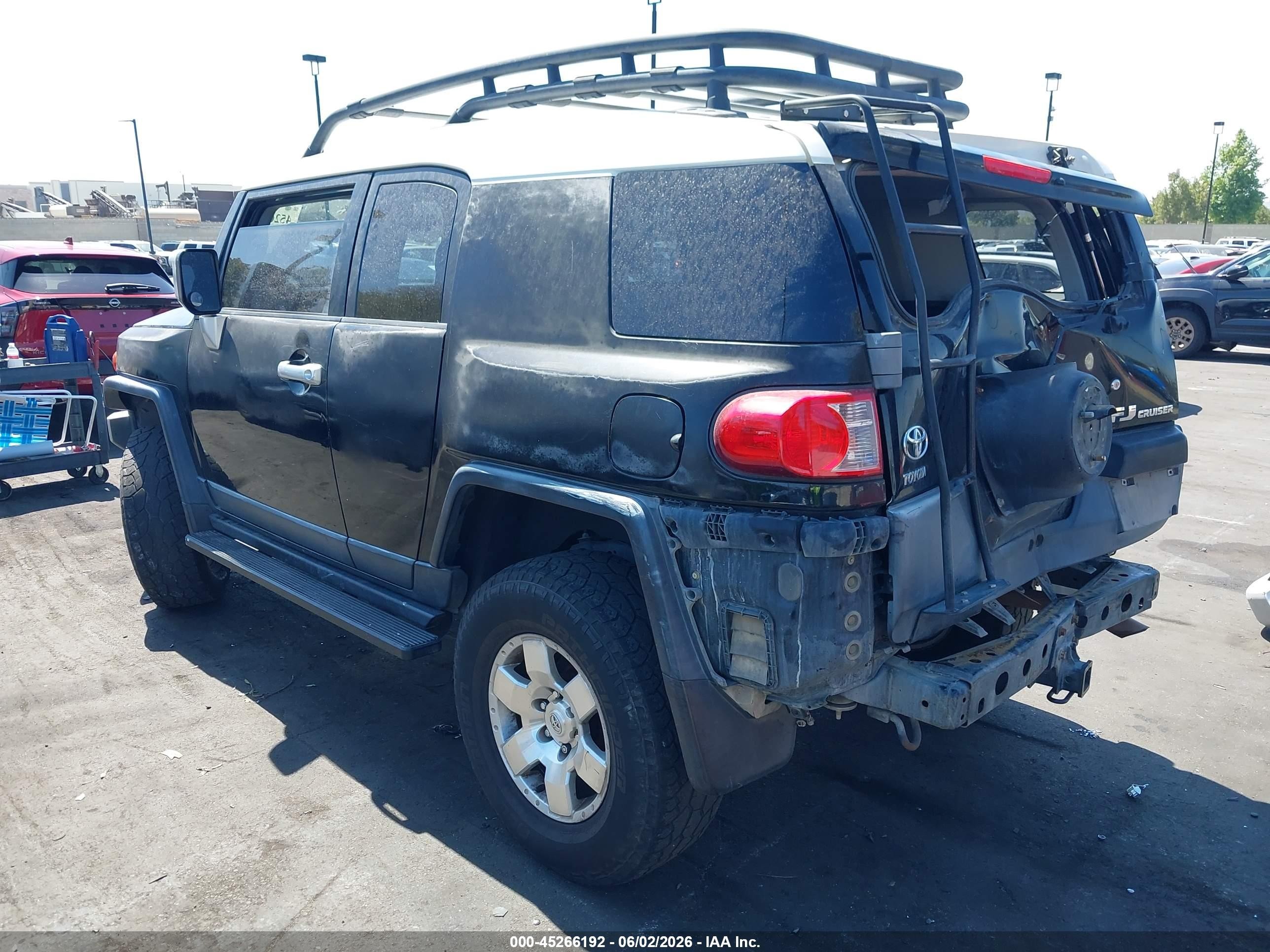 2007 Toyota Fj Cruiser   Black vin: JTEBU11F970069152