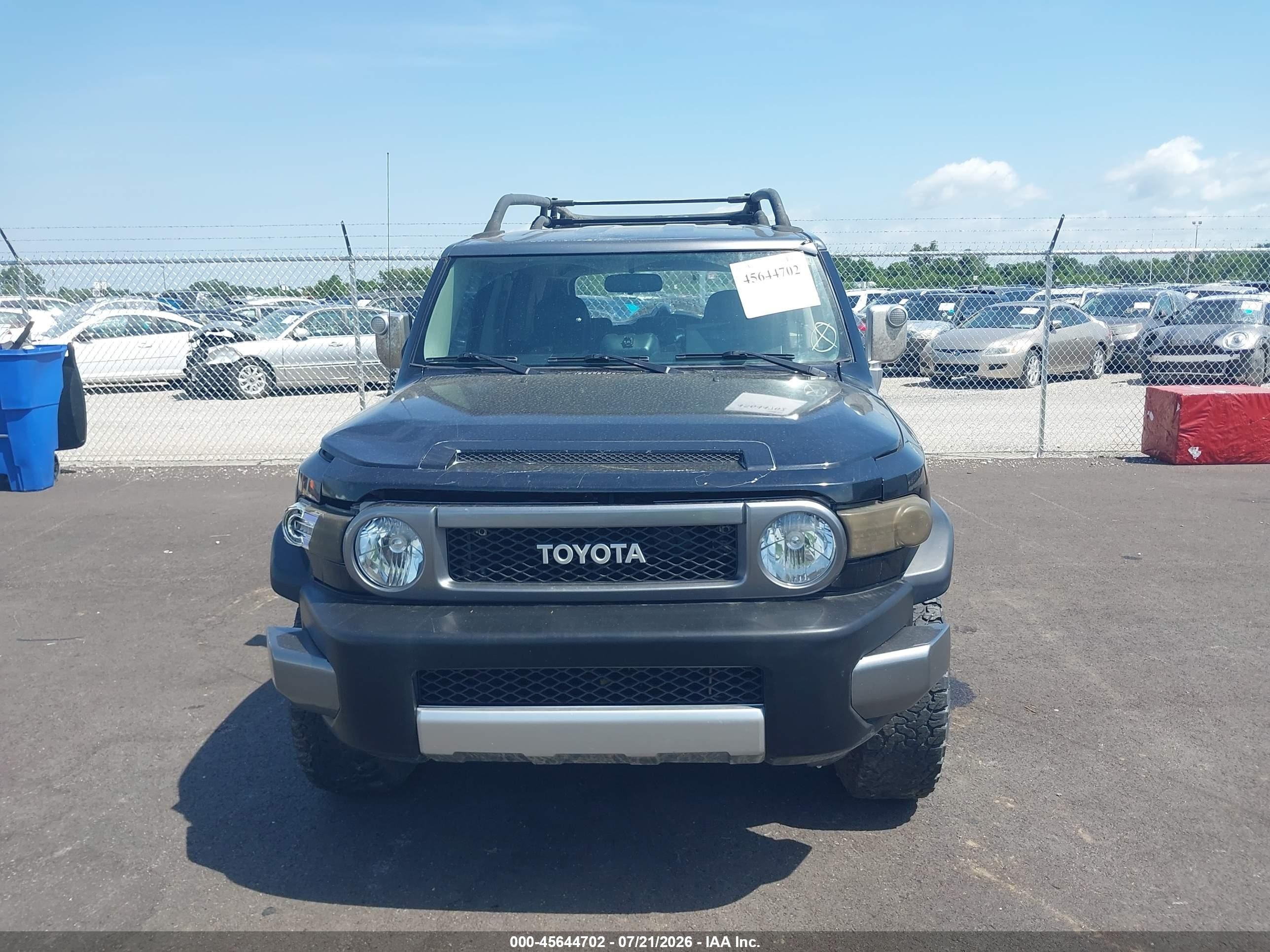 2007 Toyota Fj Cruiser   Black vin: JTEBU11F970069541