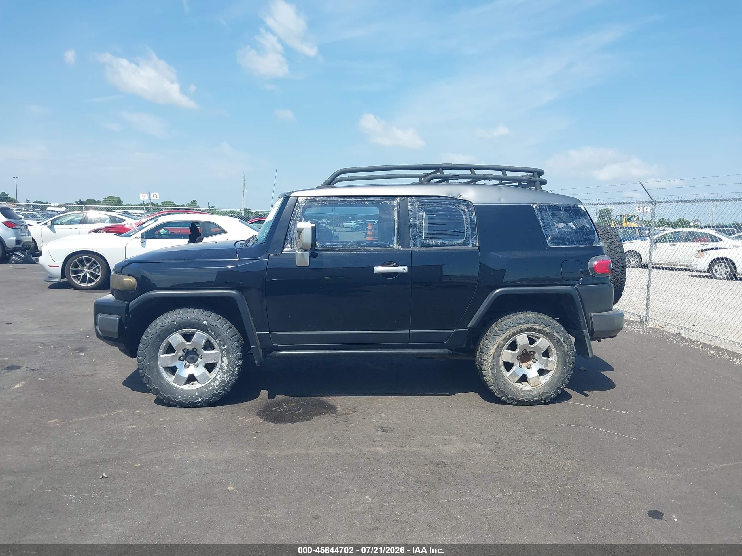 2007 Toyota Fj Cruiser   Black vin: JTEBU11F970069541