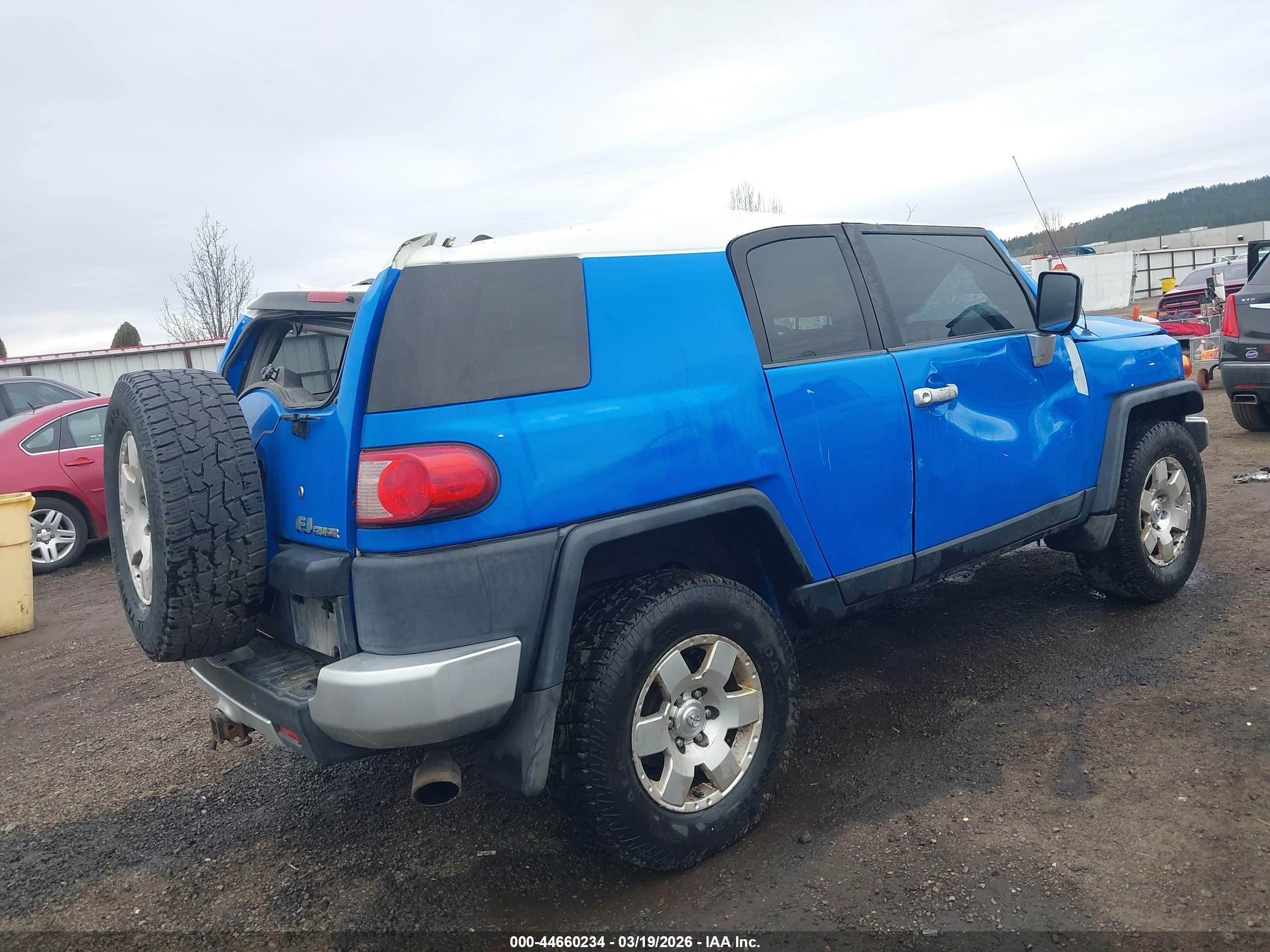 2007 Toyota Fj Cruiser   Синий vin: JTEBU11F970077056