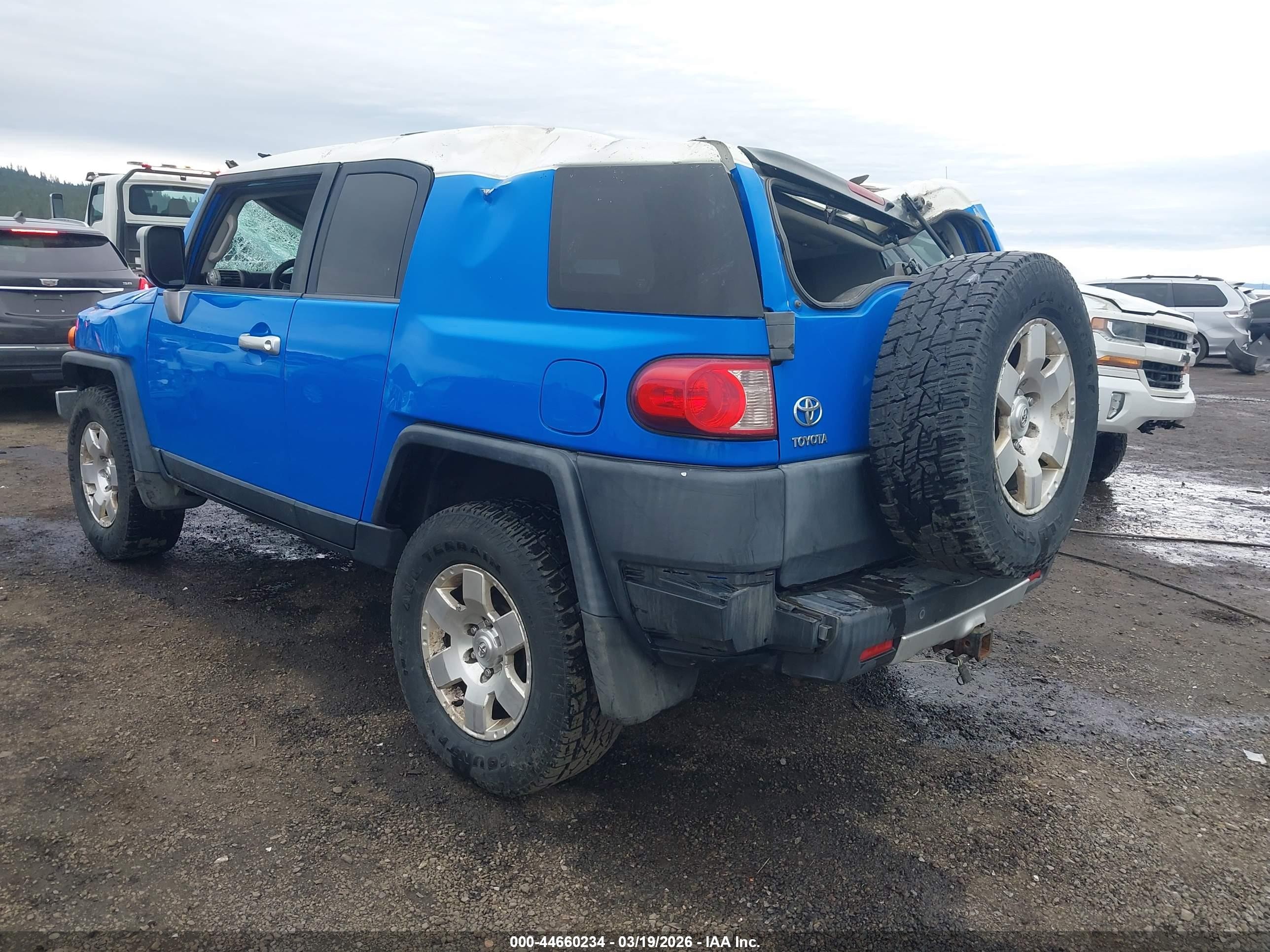 2007 Toyota Fj Cruiser   Синий vin: JTEBU11F970077056