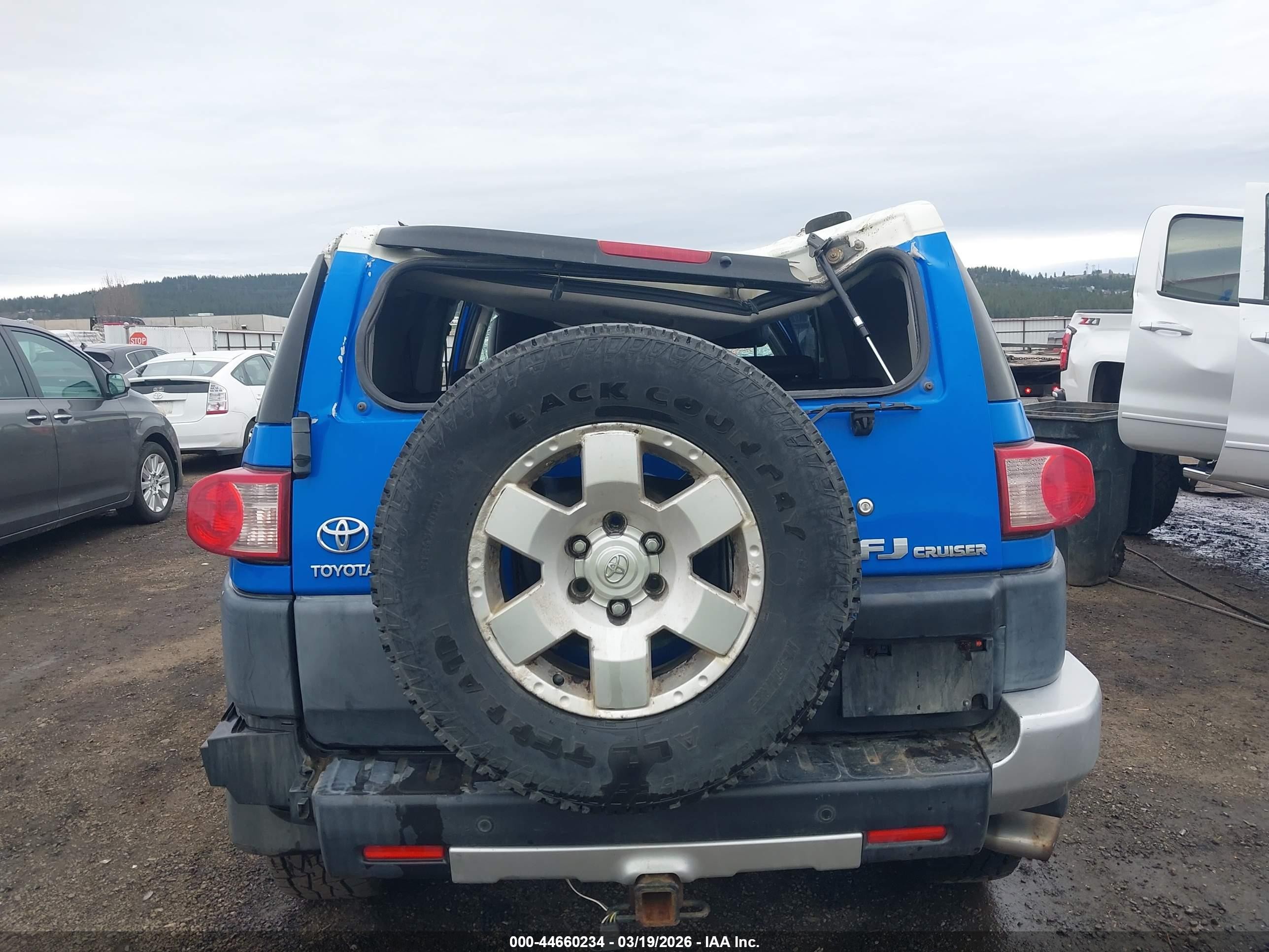 2007 Toyota Fj Cruiser   Синий vin: JTEBU11F970077056