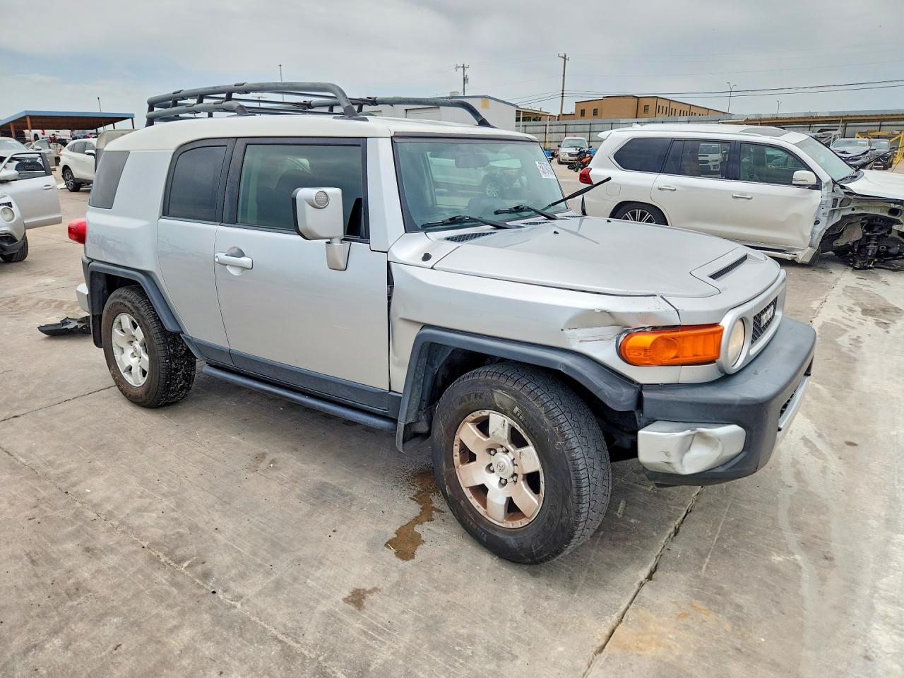 2007 Toyota Fj Cruiser Base Silver vin: JTEBU11F970092205