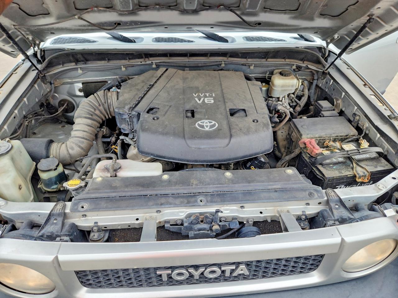 2007 Toyota Fj Cruiser Base Silver vin: JTEBU11F970092205