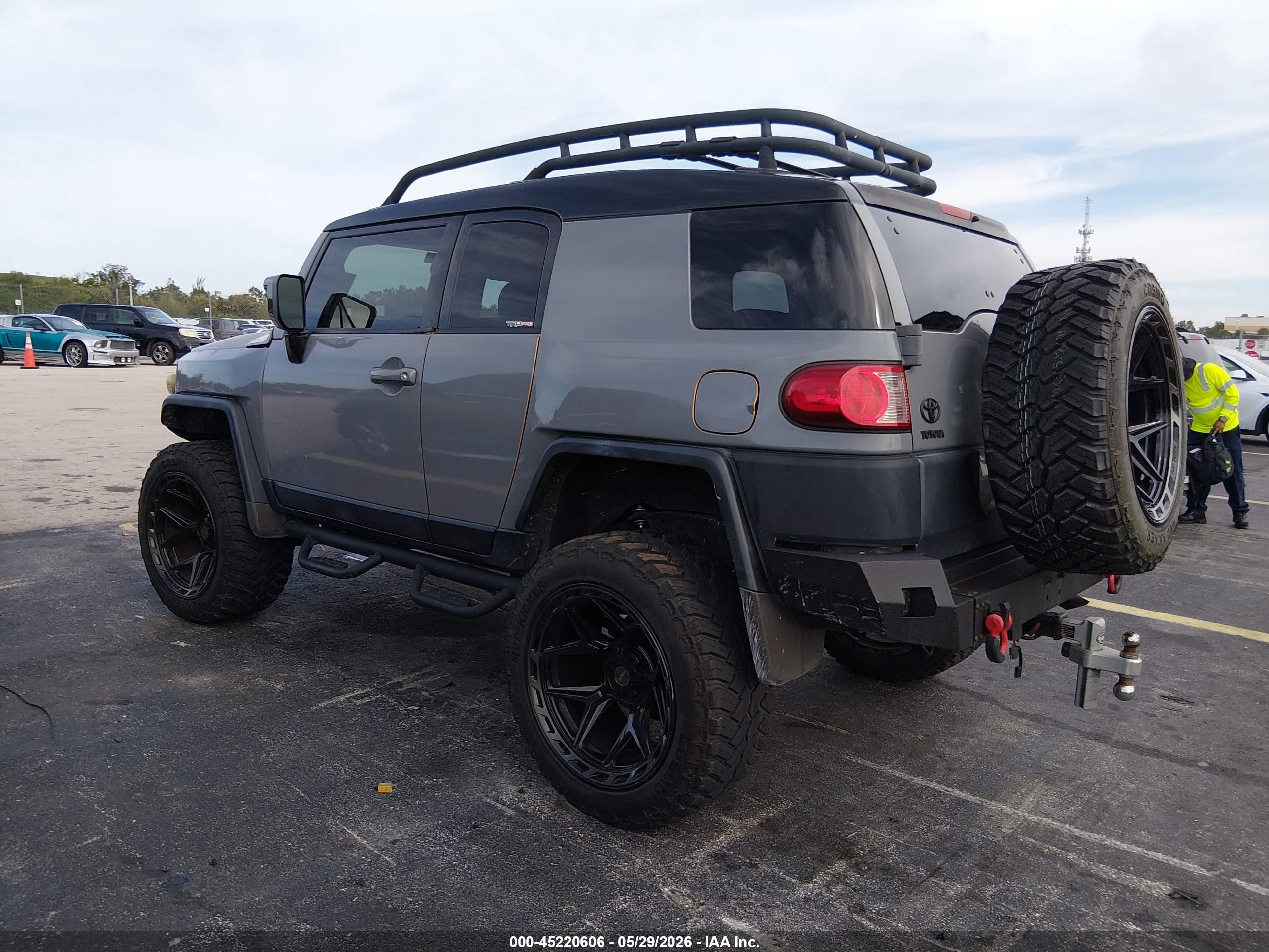 2008 Toyota Fj Cruiser   Gray vin: JTEBU11F98K002539